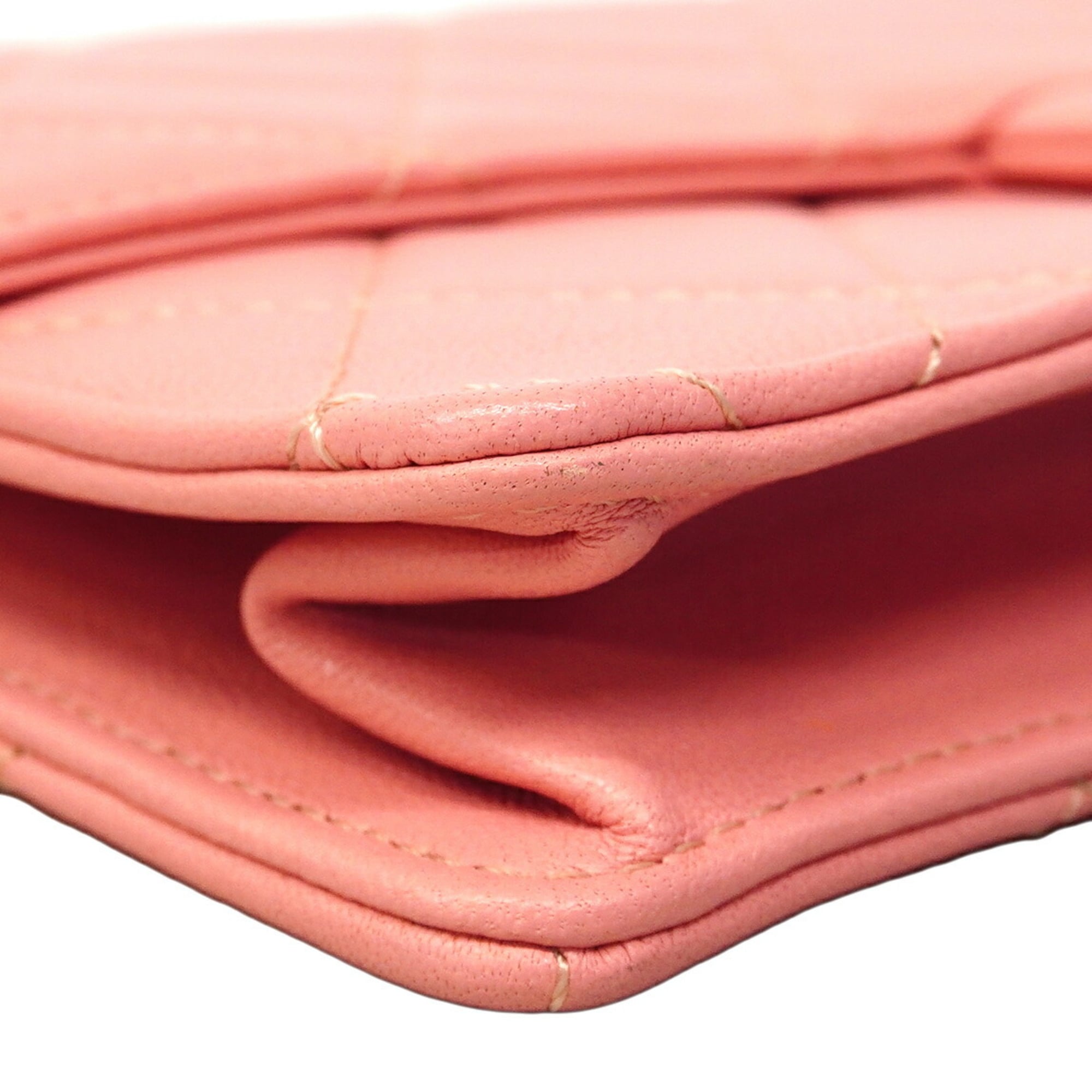 Chanel Pink Leather Shoulder Bag (Pre-Owned)