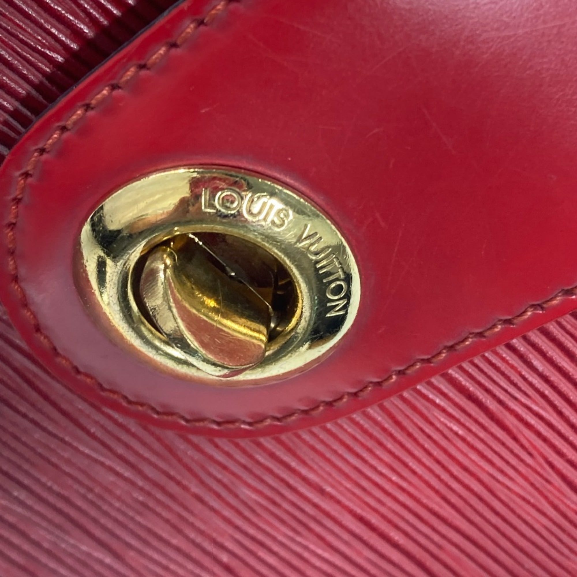 Louis Vuitton Castilian Red Red Color Epi Leather Shoulder Bag (Pre-Owned)