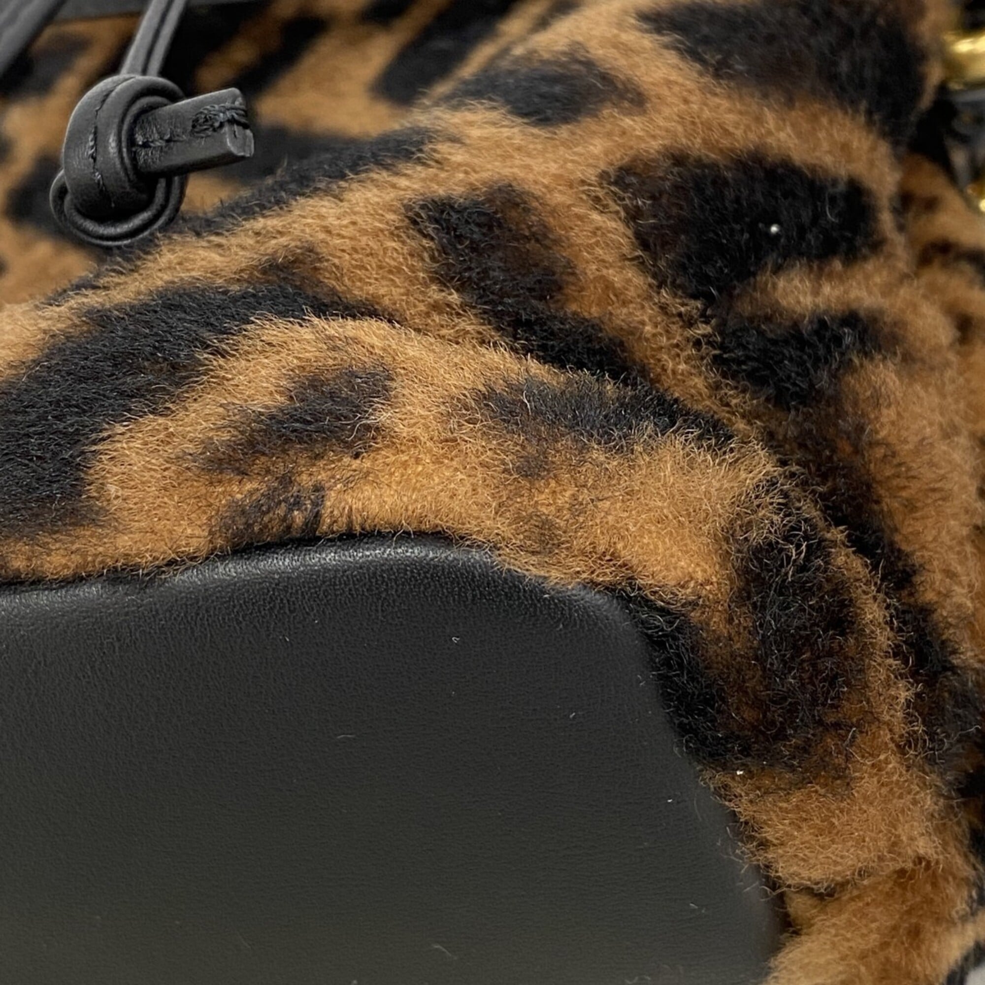 Fendi Black Brown Fur Handbag (Pre-Owned)