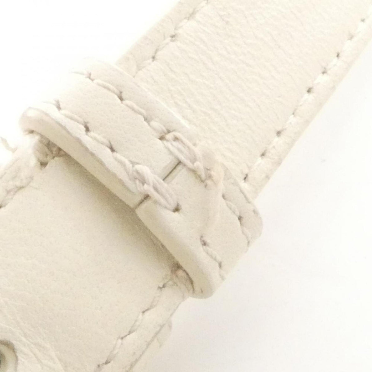 Christian Dior White Leather Shoulder Bag (Pre-Owned)