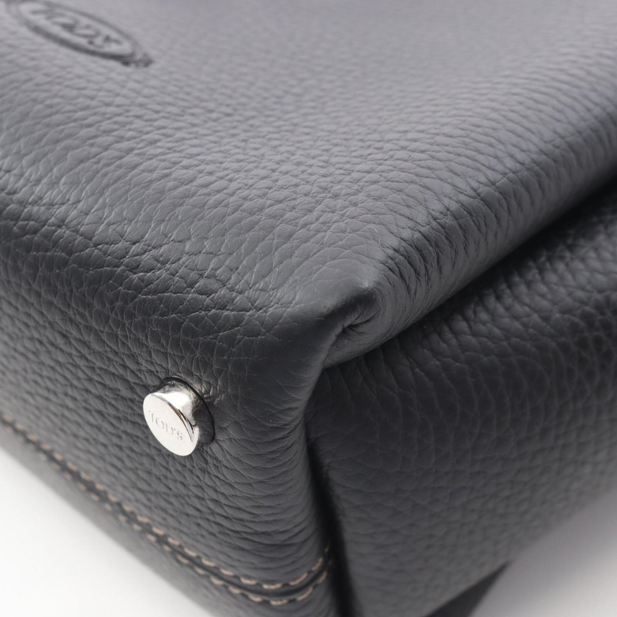 Tod's Black Leather Handbag (Pre-Owned)