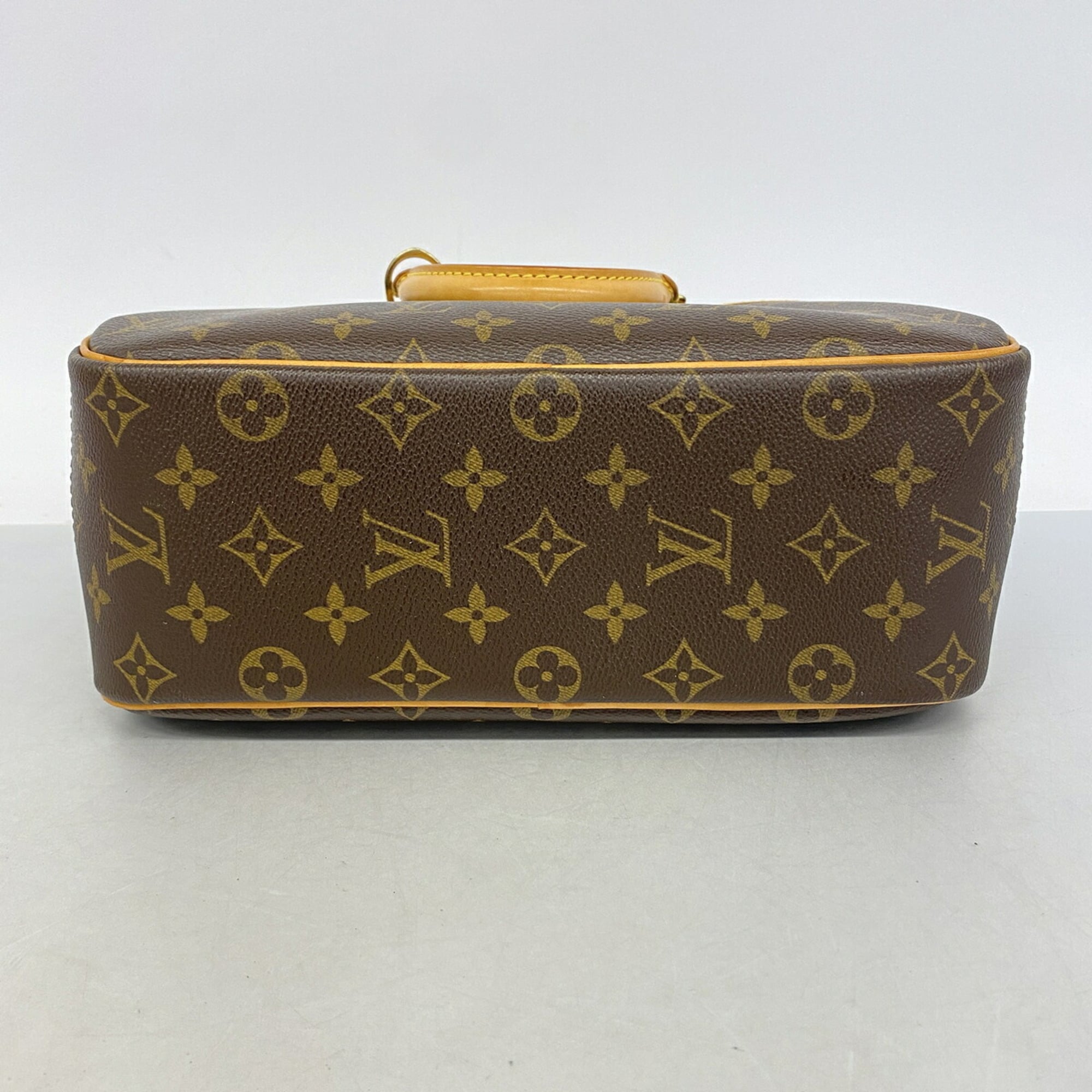 Louis Vuitton Brown Handbag (Pre-Owned)