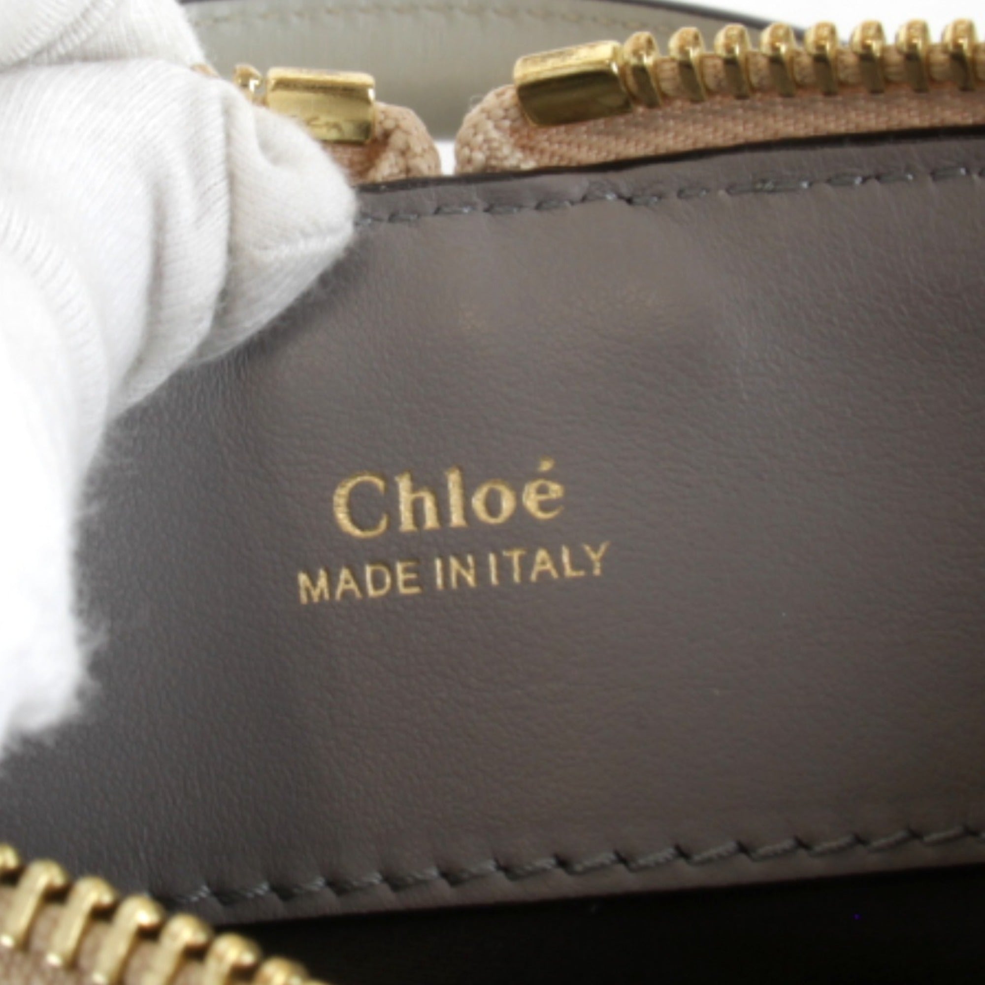 Chloé Gray Leather Handbag (Pre-Owned)