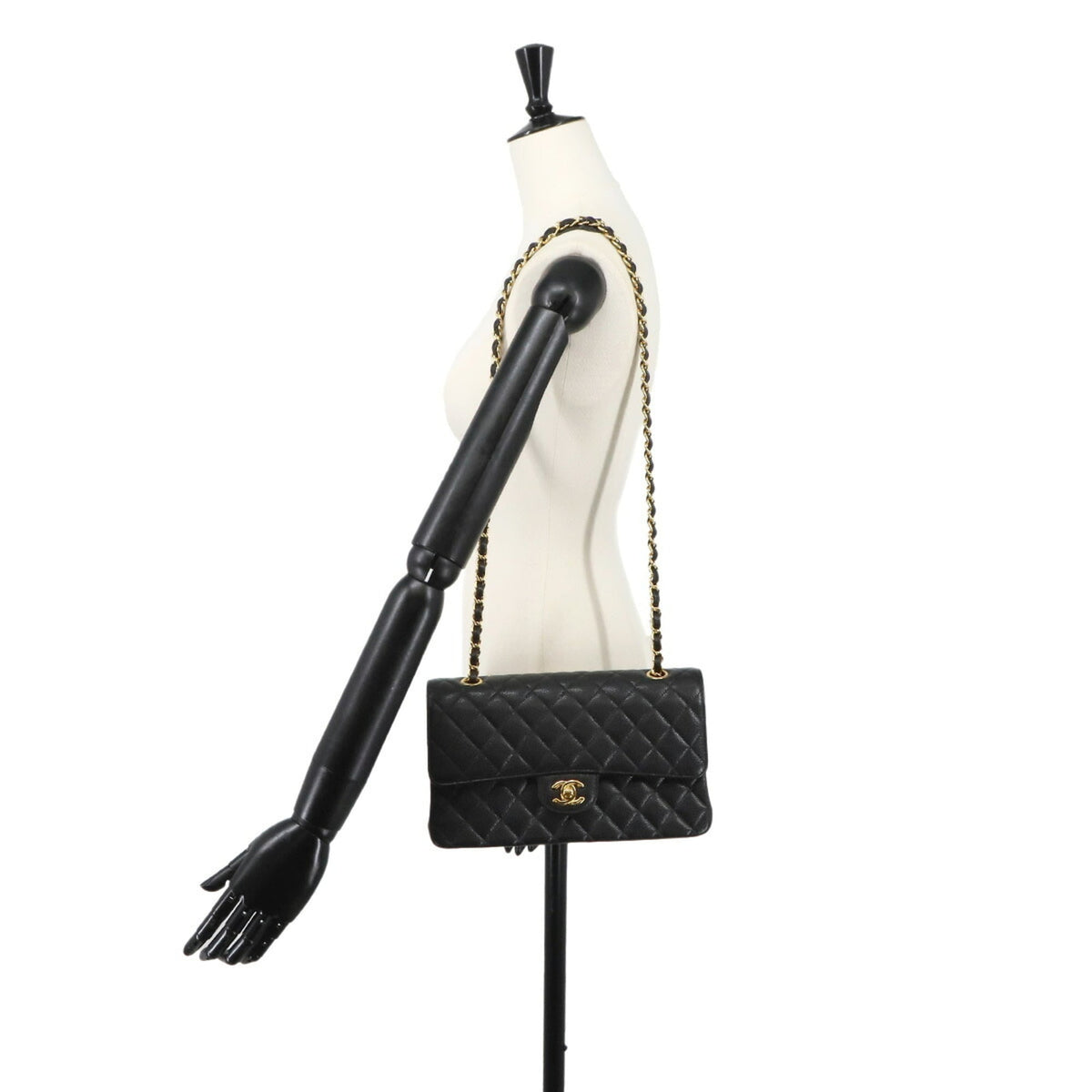 Chanel Black Grained Calfskin Handbag Shoulder Bag (Pre-Owned)