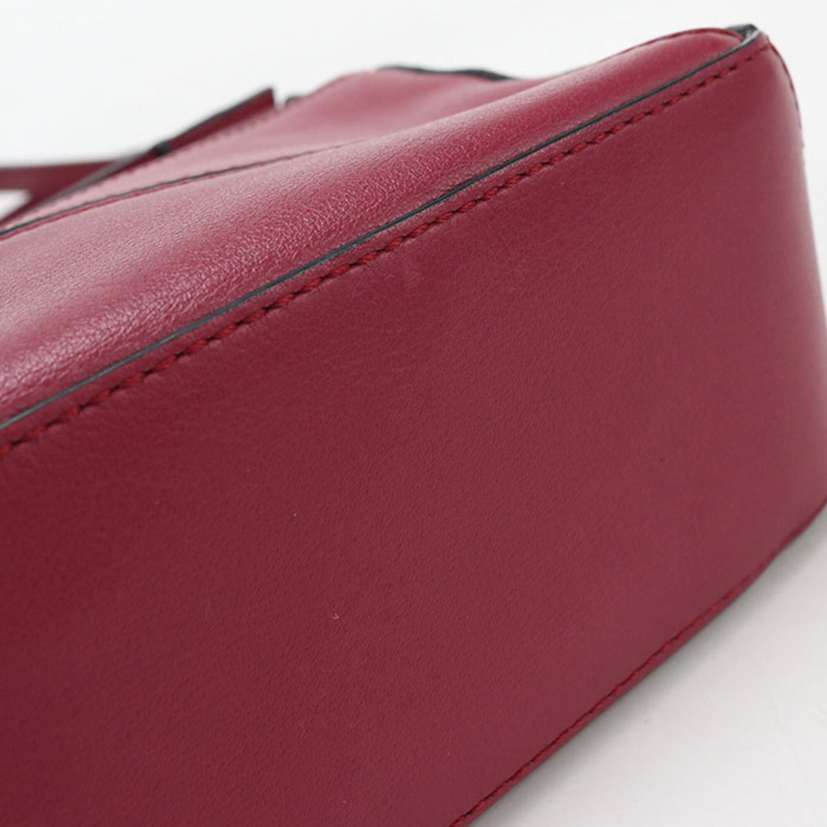 Loewe Red Color Leather Handbag (Pre-Owned)