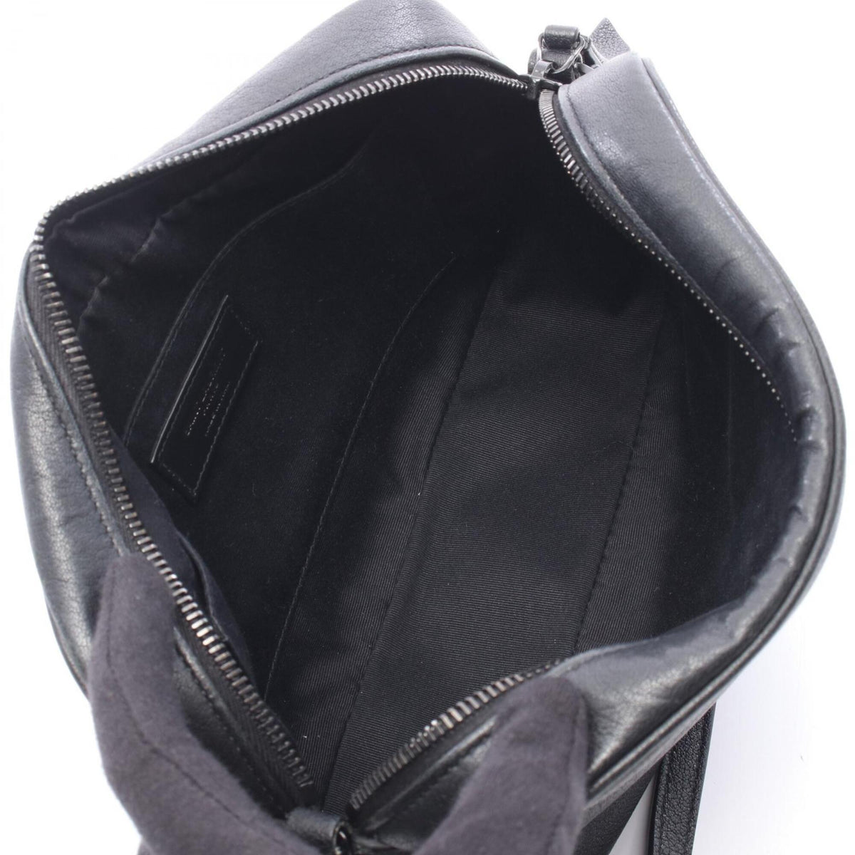 Yves Saint Laurent Black Leather Handbag Shoulder Bag (Pre-Owned)