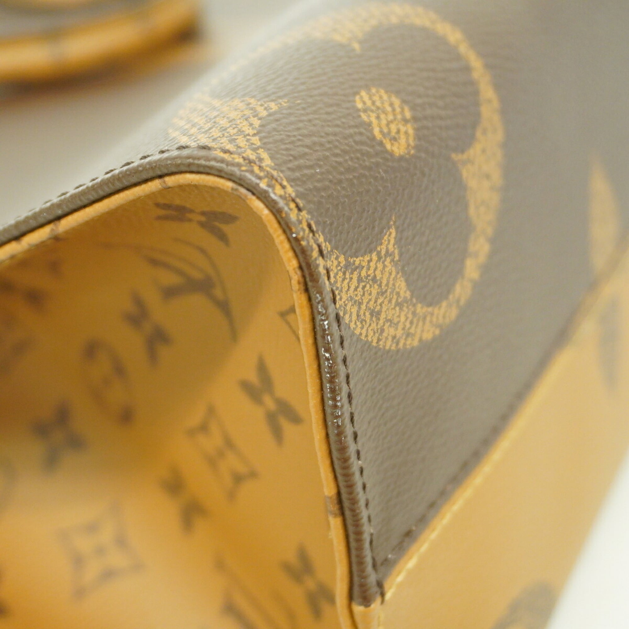 Louis Vuitton Brown Tote Bag (Pre-Owned)