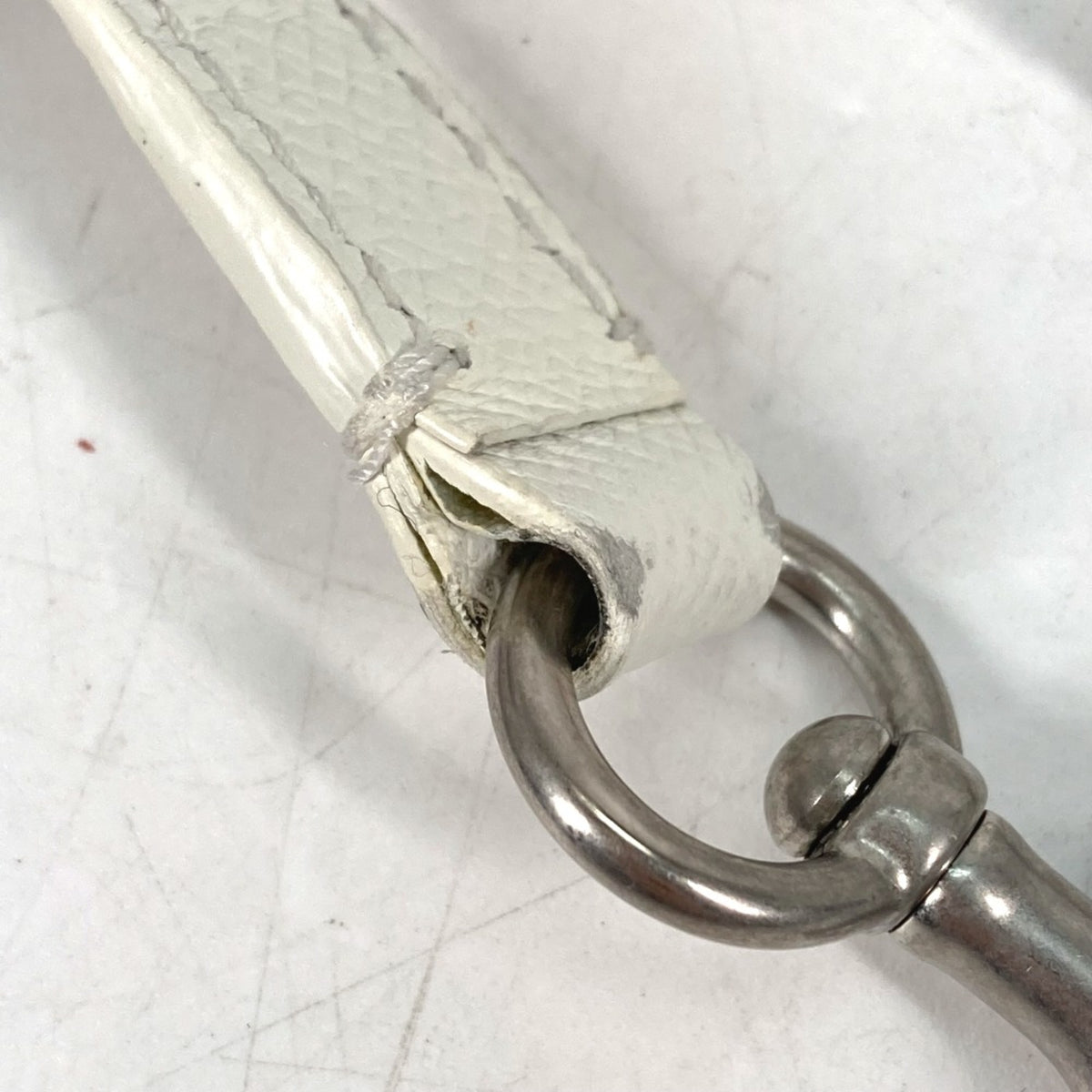 Balenciaga White Leather Shoulder Bag (Pre-Owned)