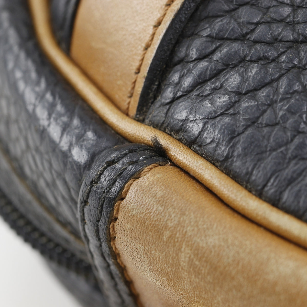 Christian Dior Black Leather Shoulder Bag (Pre-Owned)