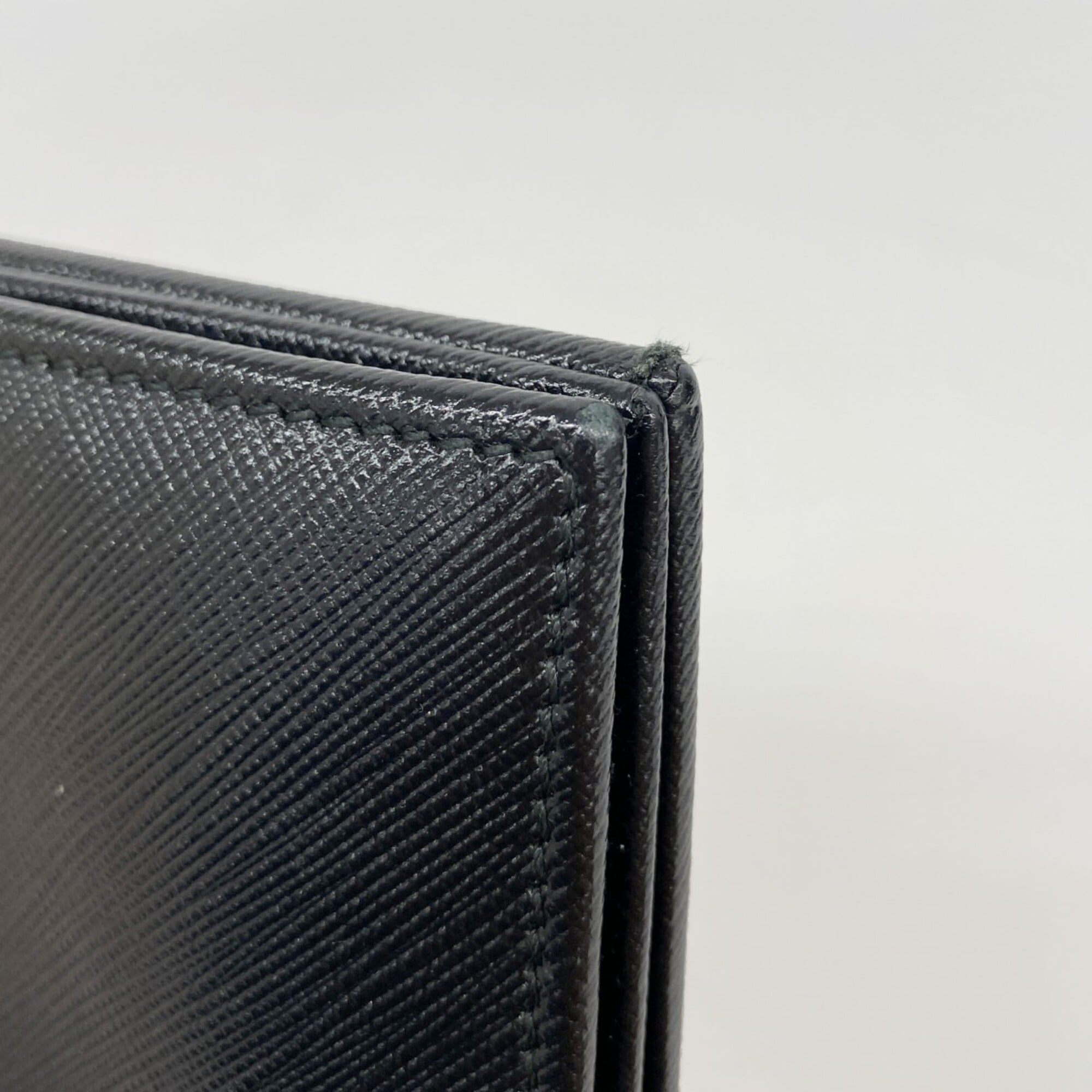 Salvatore Ferragamo Black Leather Chain/Shoulder Wallet (Pre-Owned)