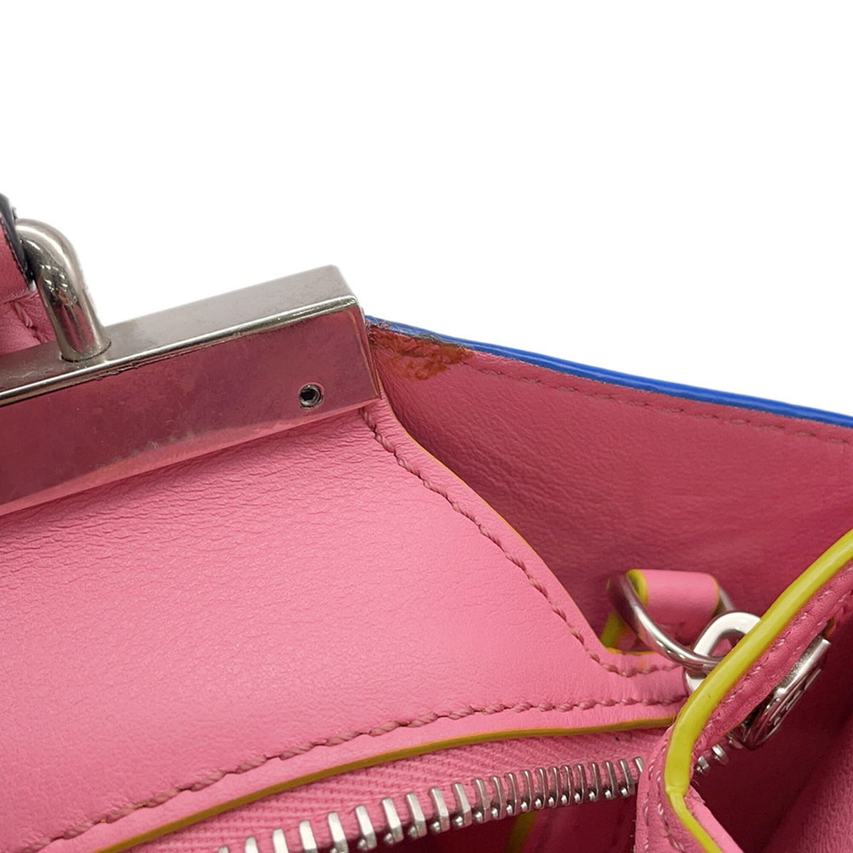 Fendi Pink Leather Handbag (Pre-Owned)