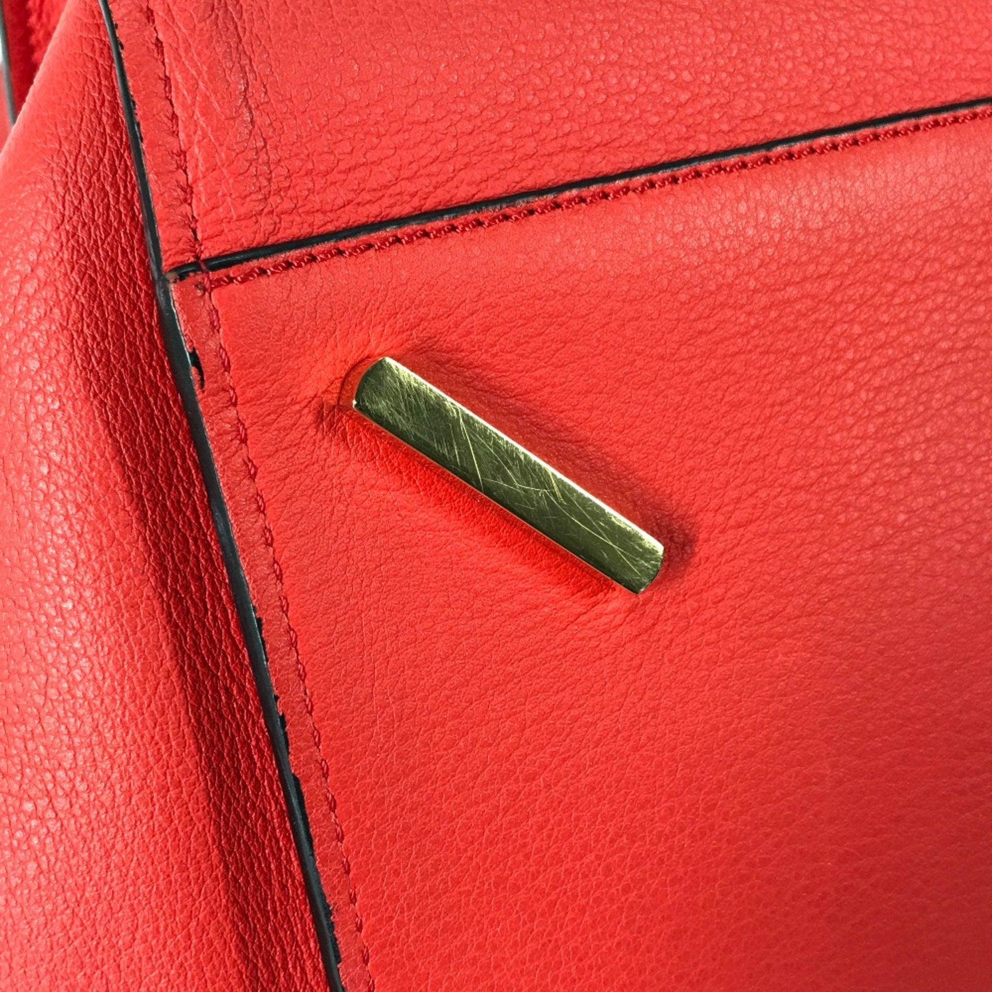 Loewe Red Leather Handbag (Pre-Owned)