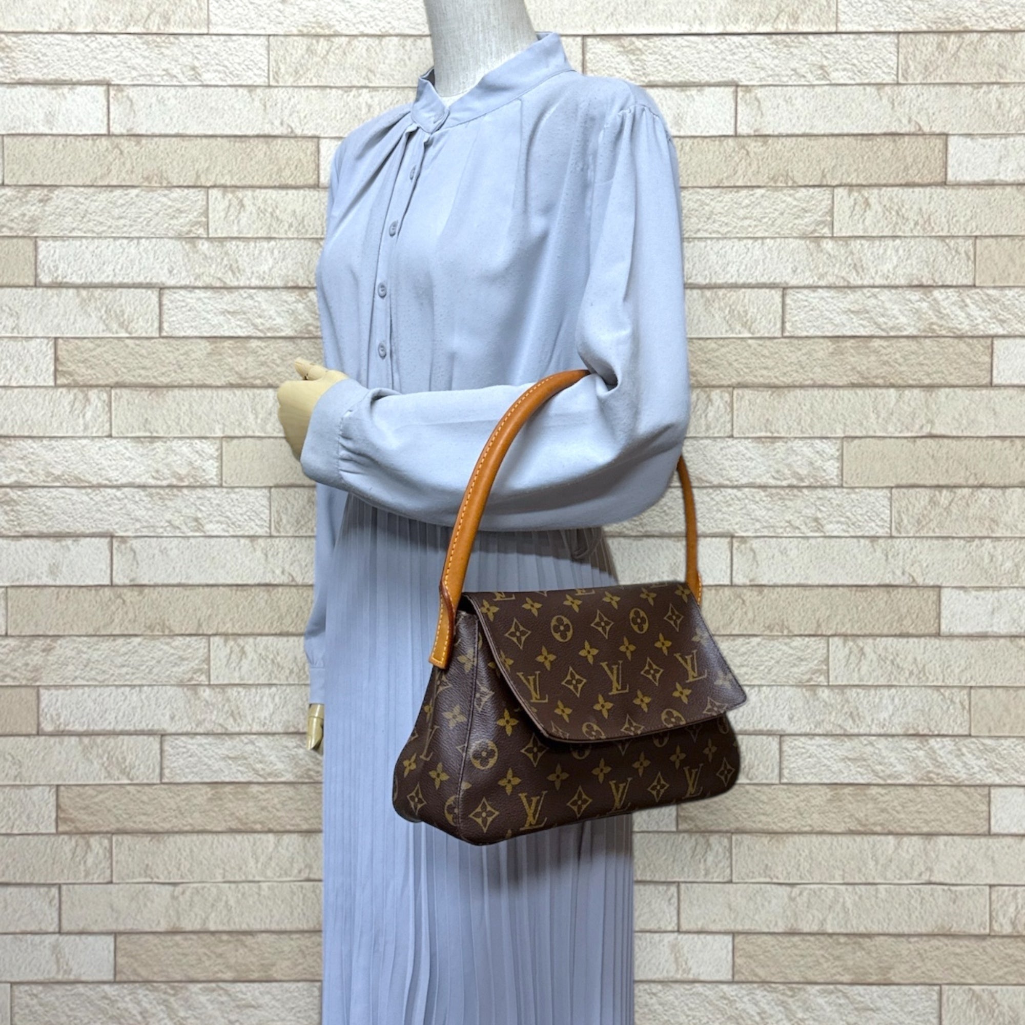 Louis Vuitton Monogram Brown Monogram Shoulder Bag (Pre-Owned)
