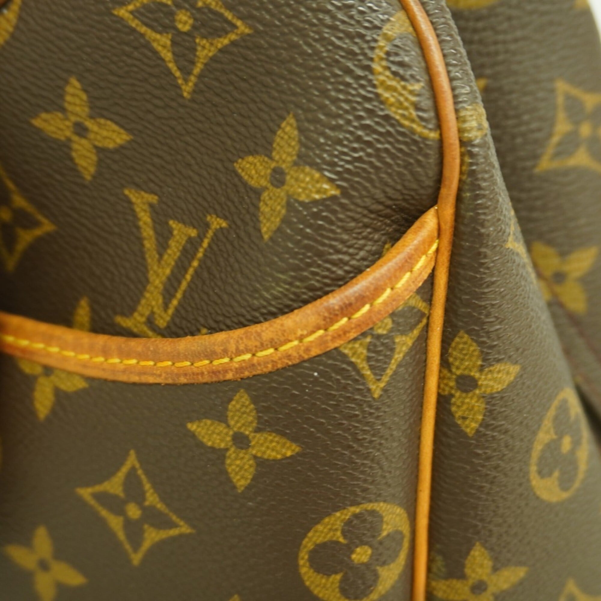 Louis Vuitton Brown Handbag (Pre-Owned)