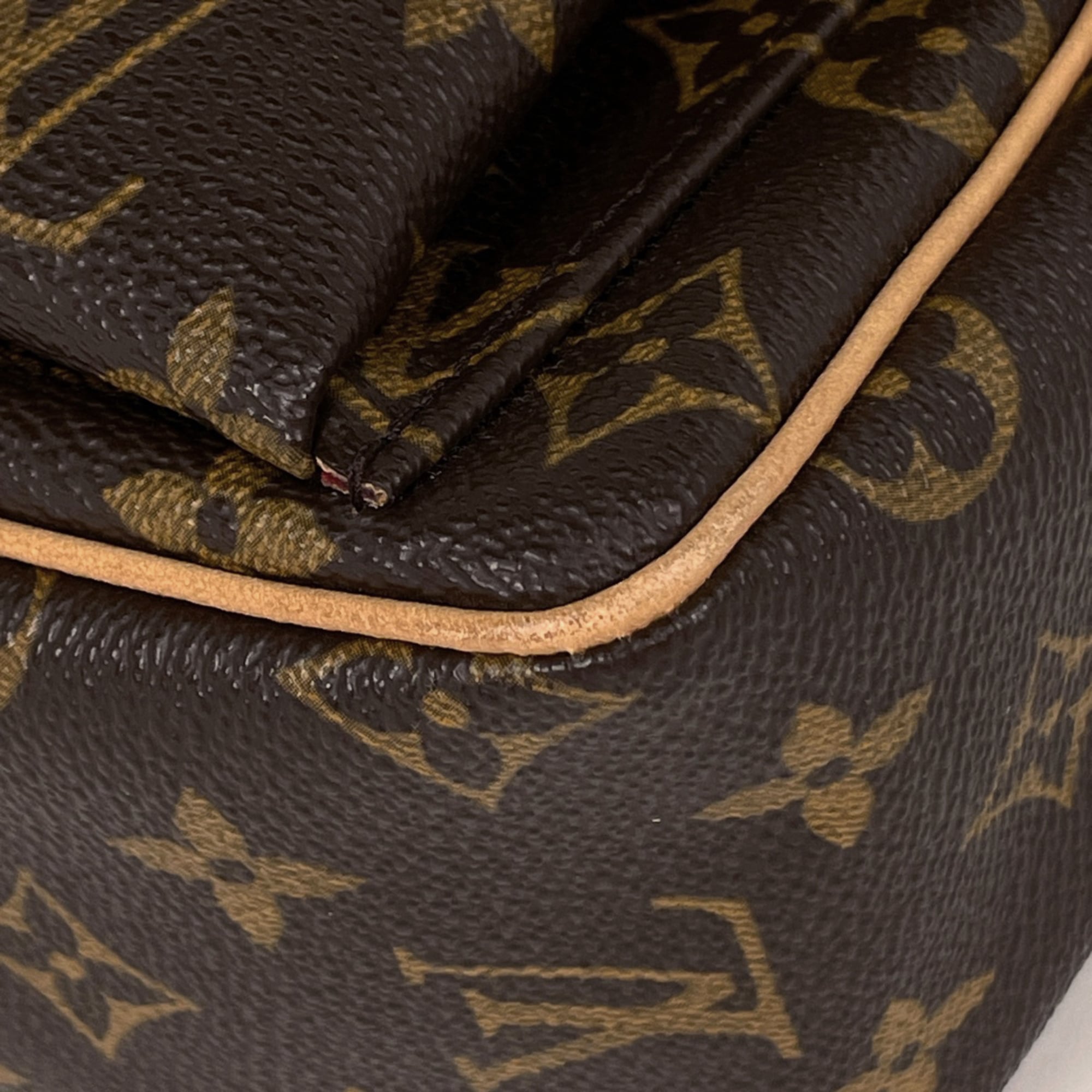 Louis Vuitton Brown Monogram Monogram Pochette Shoulder Bag (Pre-Owned)