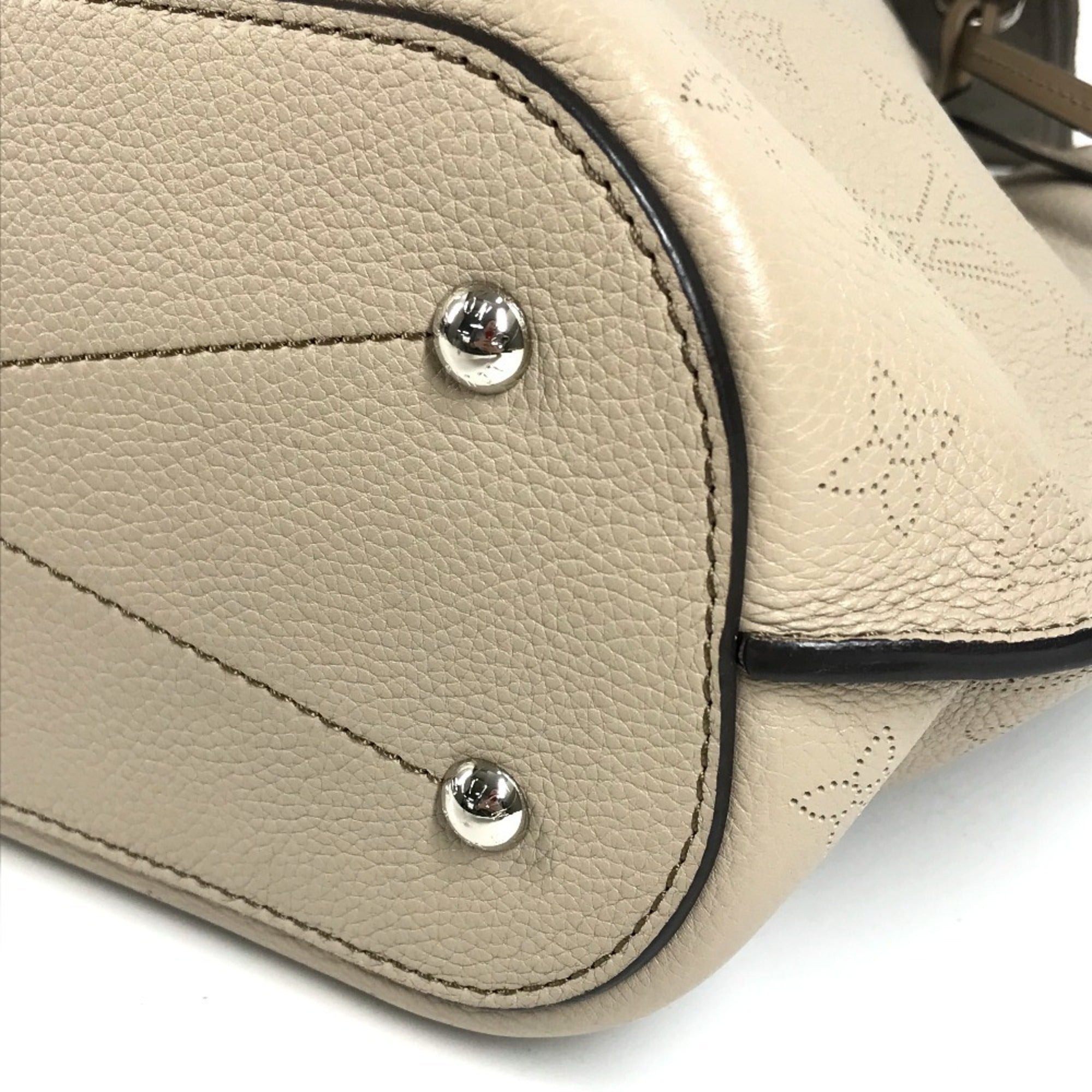 Louis Vuitton Beige Galle Mahina Leather Handbag Pouch Tote Bag (Pre-Owned)