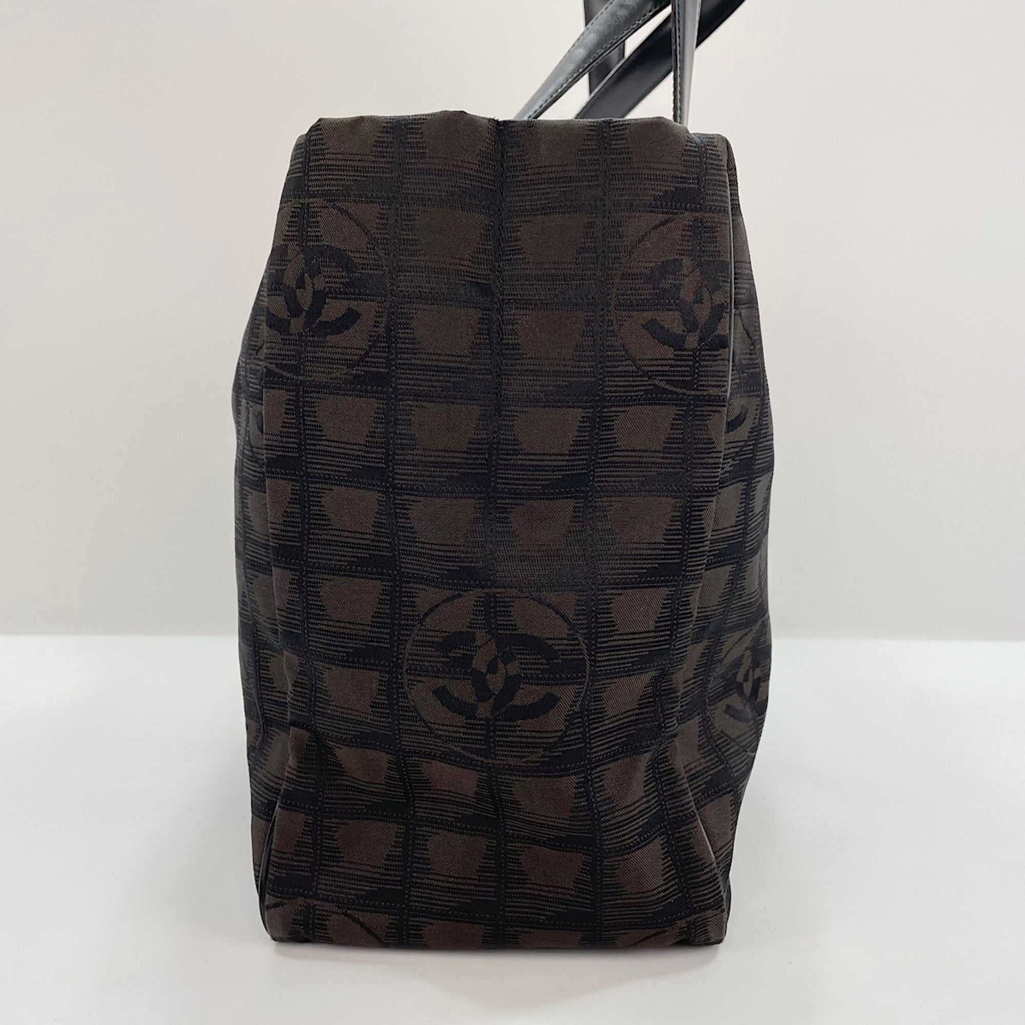 Chanel Brown New Travel Line Tote Bag (Pre-Owned)
