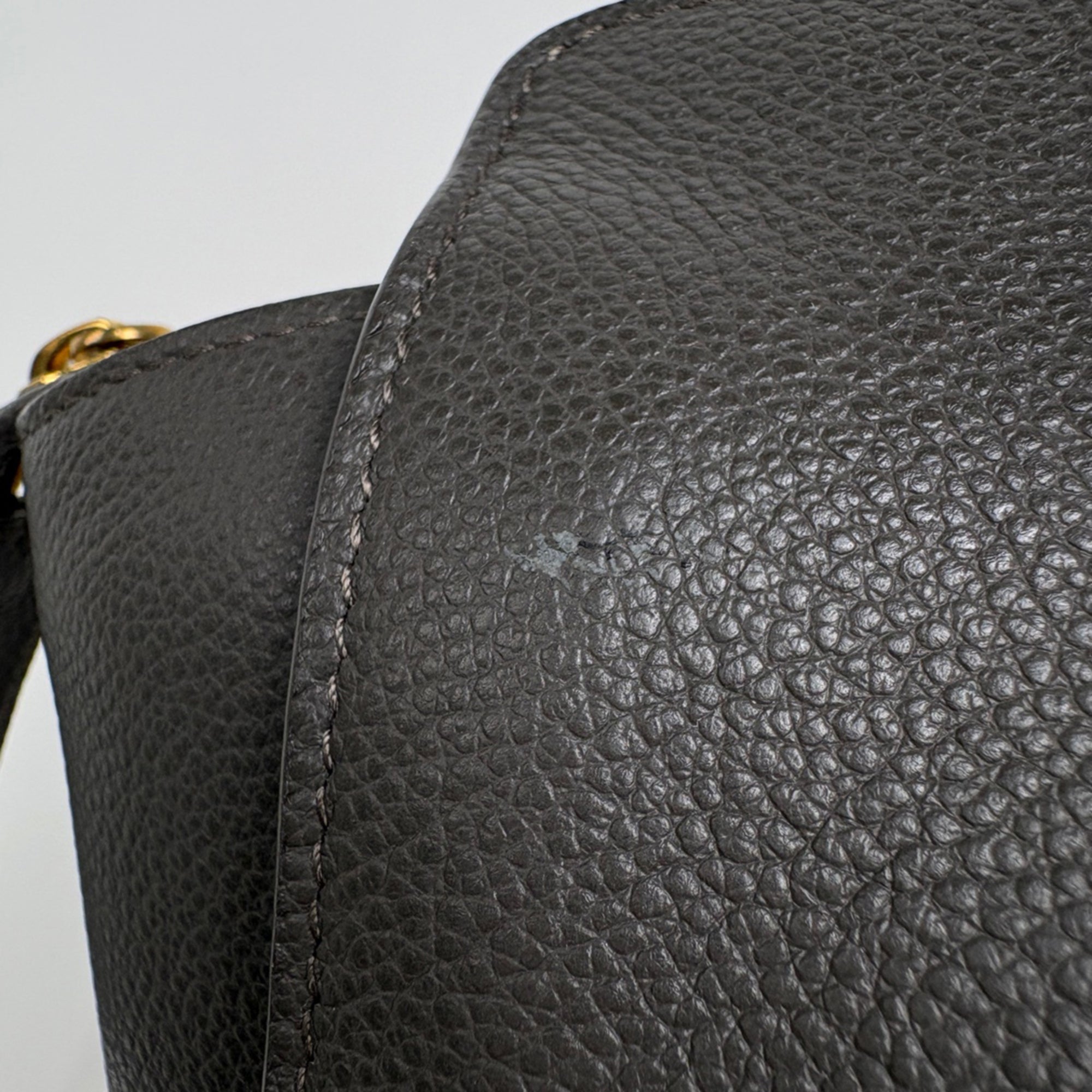Yves Saint Laurent Downtown Gray Leather Handbag (Pre-Owned)