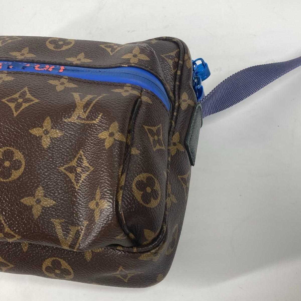 Louis Vuitton Blue Brown Monogram Shoulder Bag (Pre-Owned)