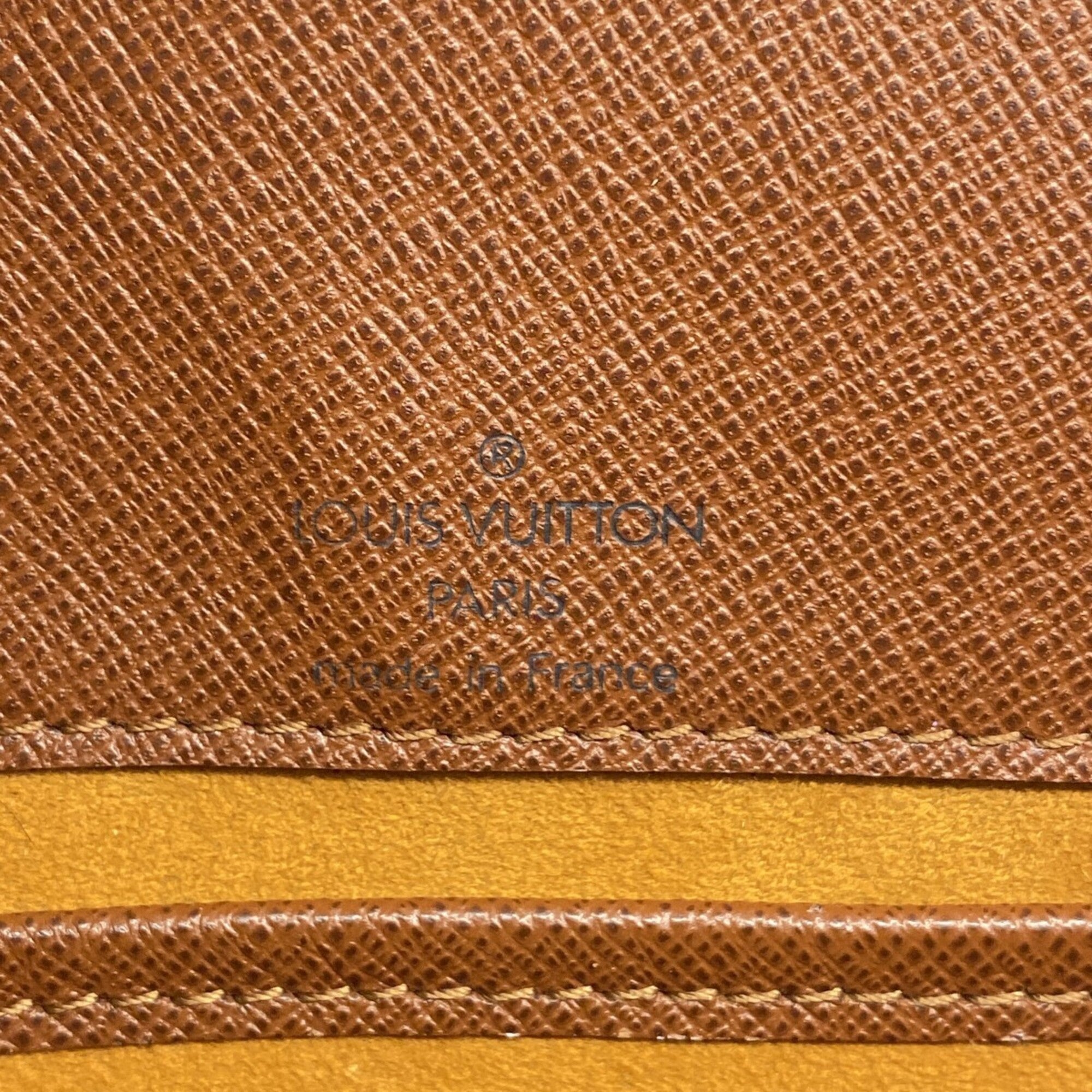 Louis Vuitton Brown Shoulder Bag (Pre-Owned)