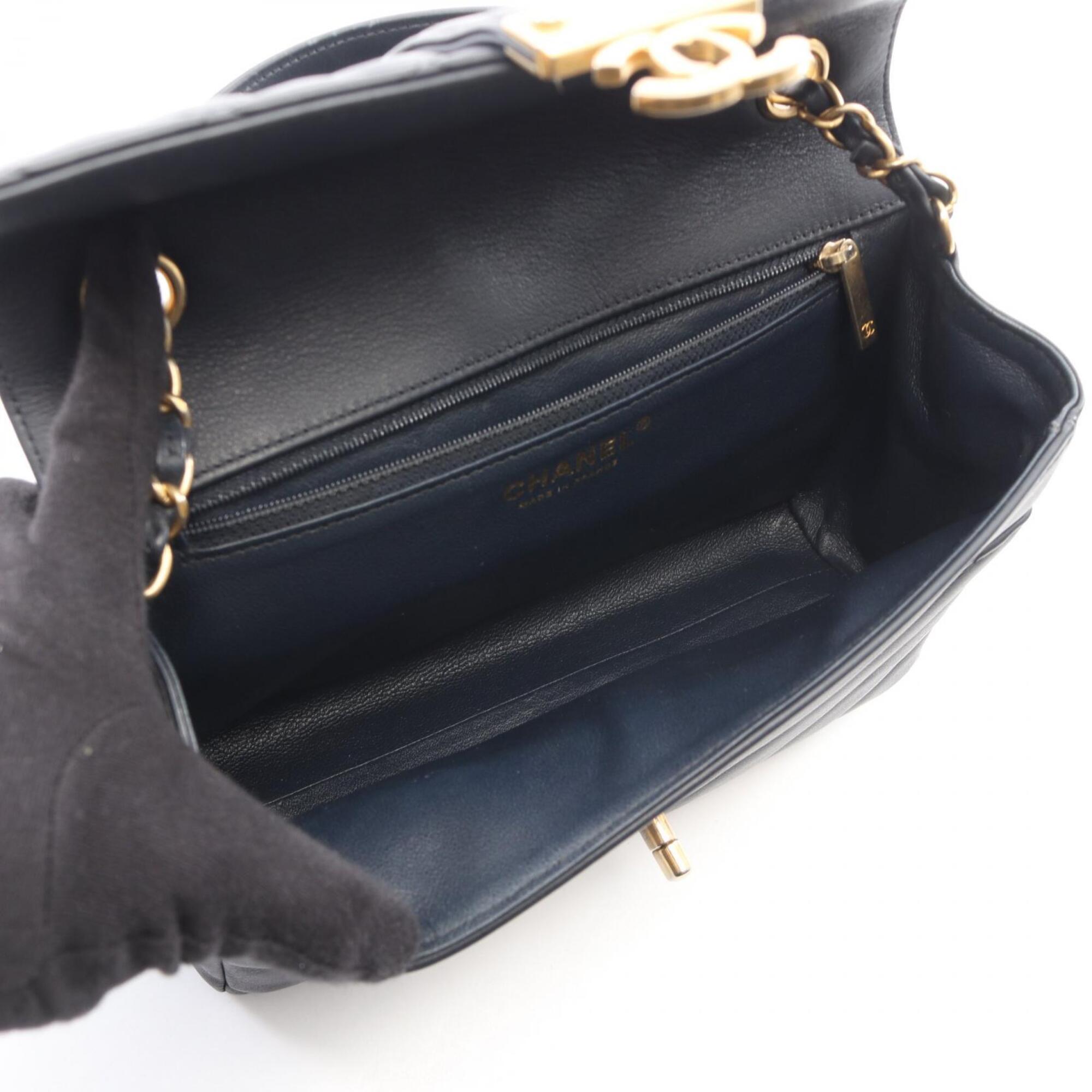 Chanel Navy Leather Handbag Shoulder Bag (Pre-Owned)