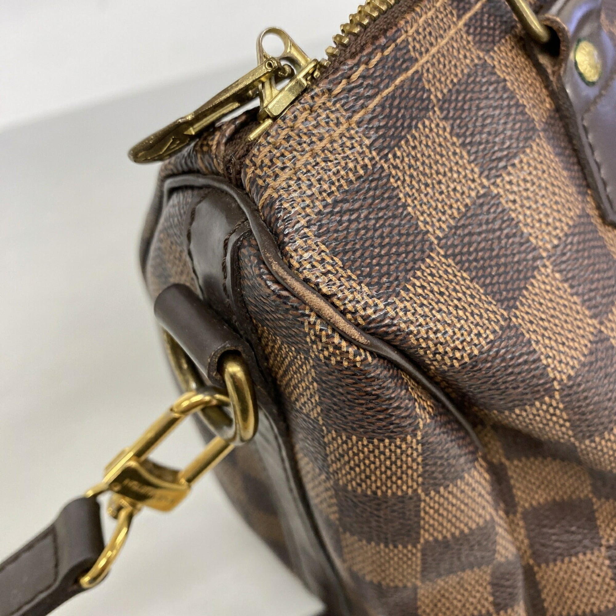 Louis Vuitton Ebene Handbag (Pre-Owned)