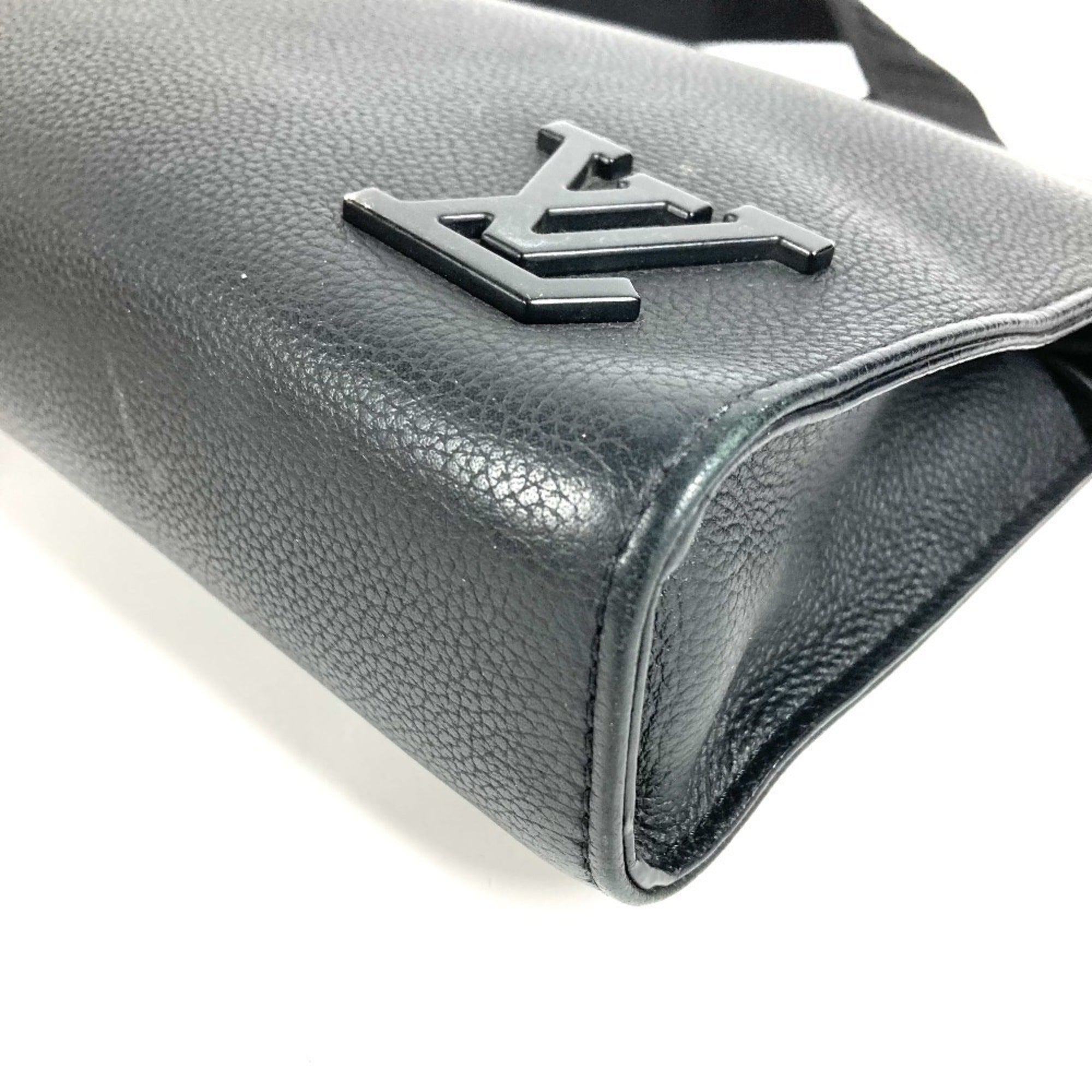 Louis Vuitton Black Leather Clutch Bag Pochette Shoulder Bag (Pre-Owned)