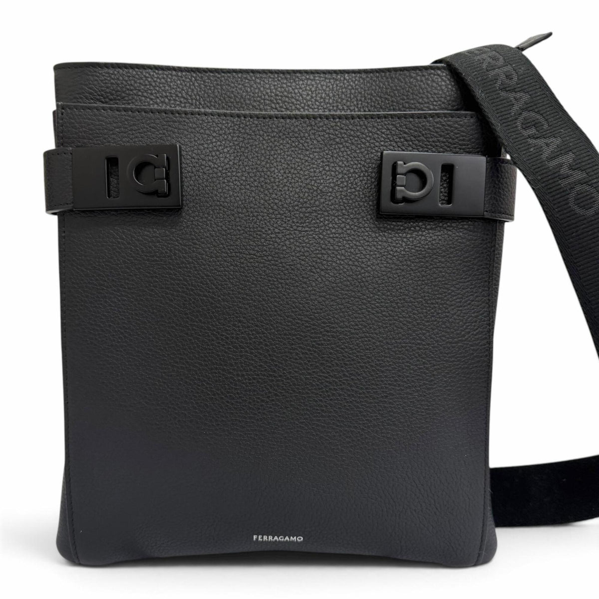 Salvatore Ferragamo Black Leather Crossbody Bag Shoulder Bag (Pre-Owned)