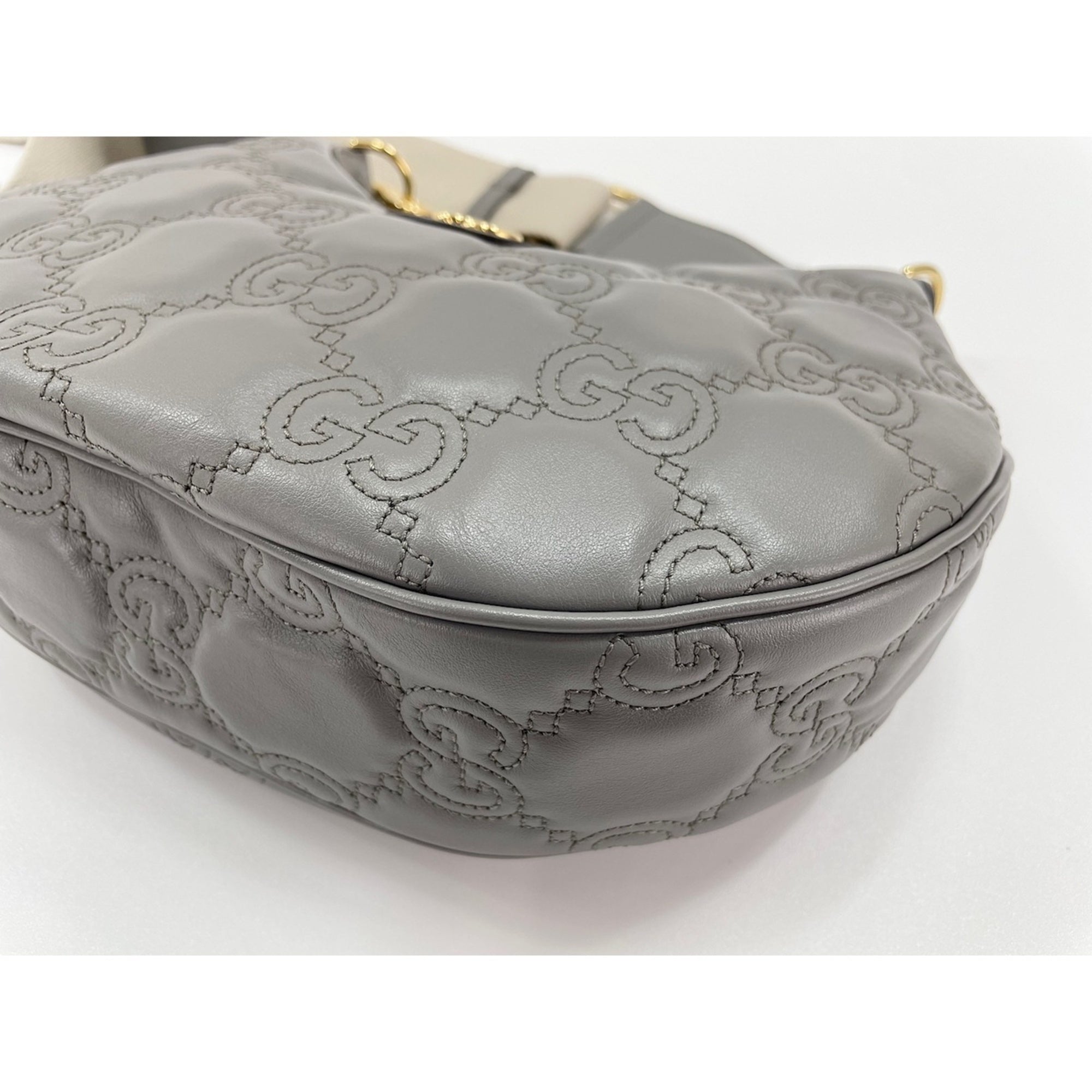 Gucci Gray Handbag (Pre-Owned)