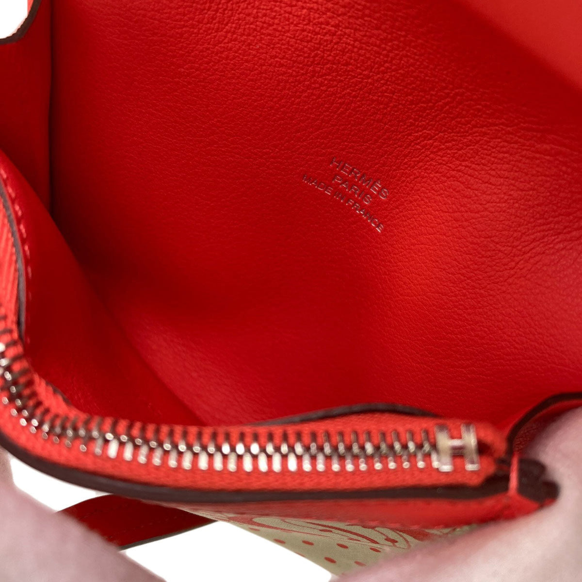 Hermes Beige Red Color Silk Wallet (Bi-Fold) (Pre-Owned)