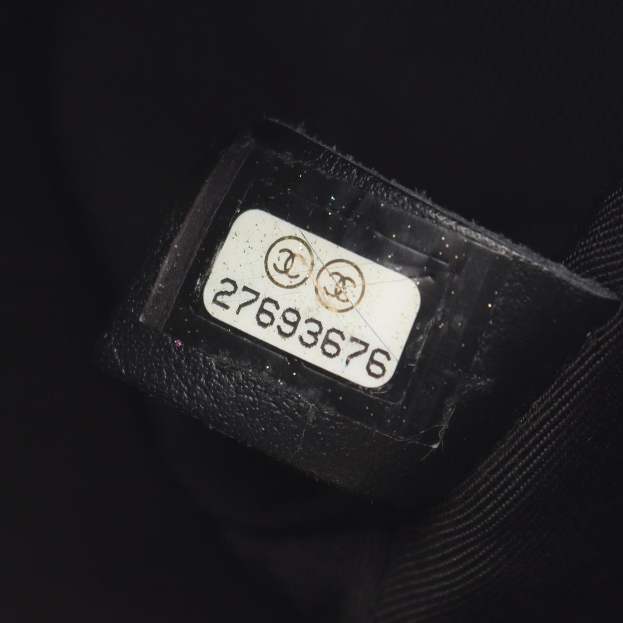 Chanel Black Leather Shoulder Bag (Pre-Owned)