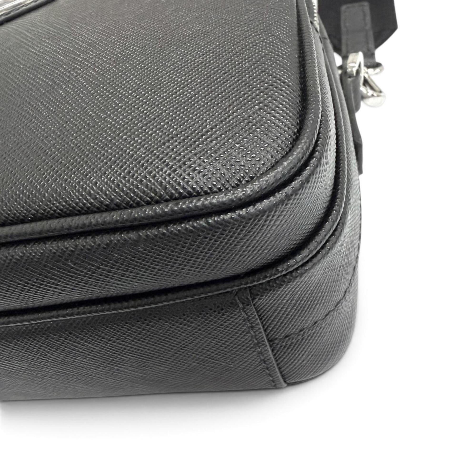 Prada Black Leather Pouch Shoulder Bag (Pre-Owned)