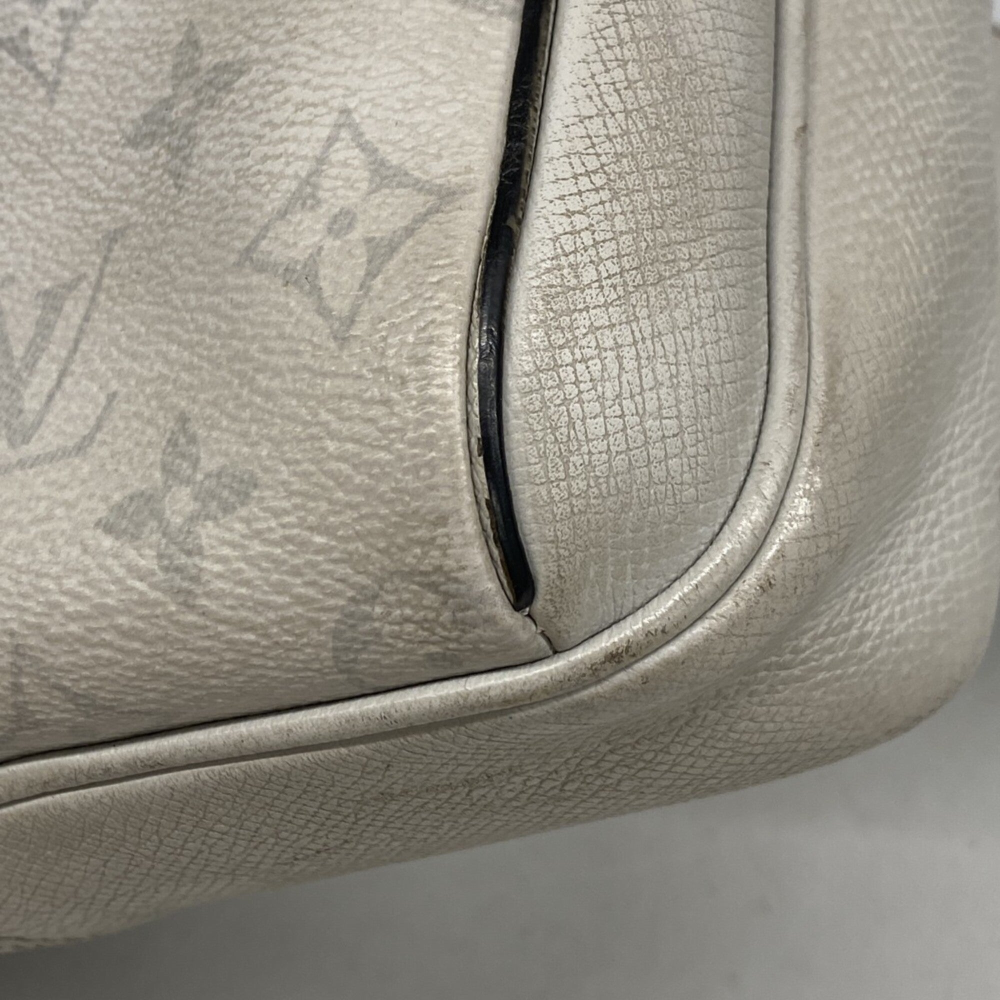Louis Vuitton White Sling Bag (Pre-Owned)