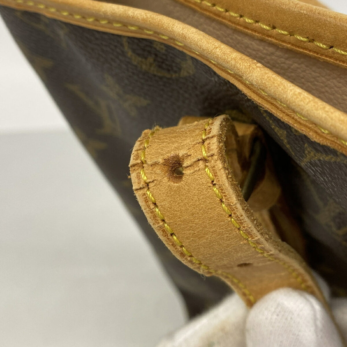 Louis Vuitton Brown Tote Bag (Pre-Owned)