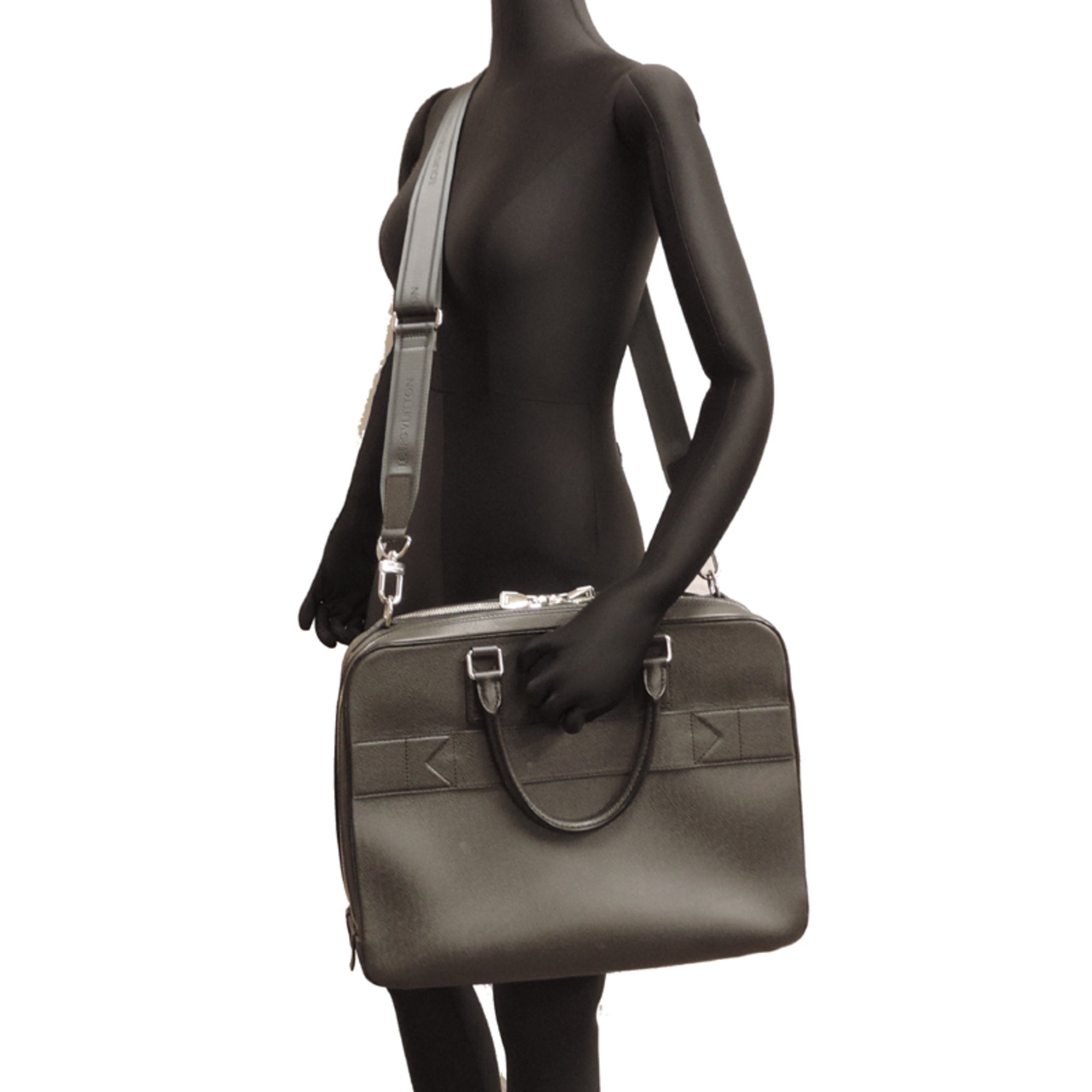 Louis Vuitton Ardoise Black Taiga Leather Briefcase (Pre-Owned)
