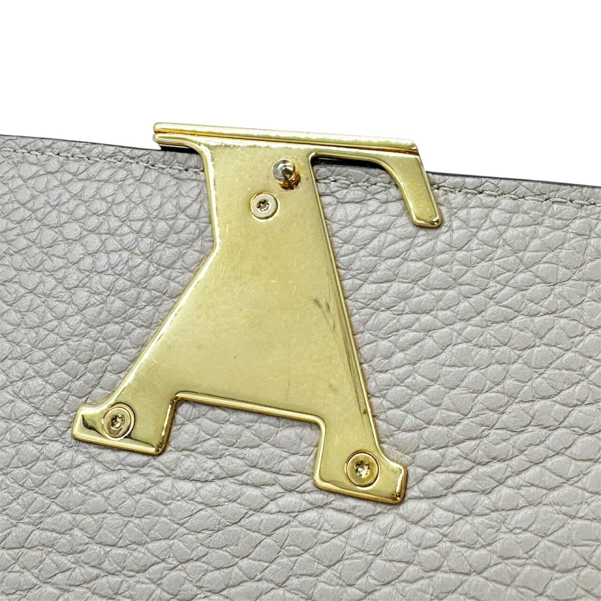 Louis Vuitton Beige Grayish Leather Long Wallet (Bi-Fold) (Pre-Owned)