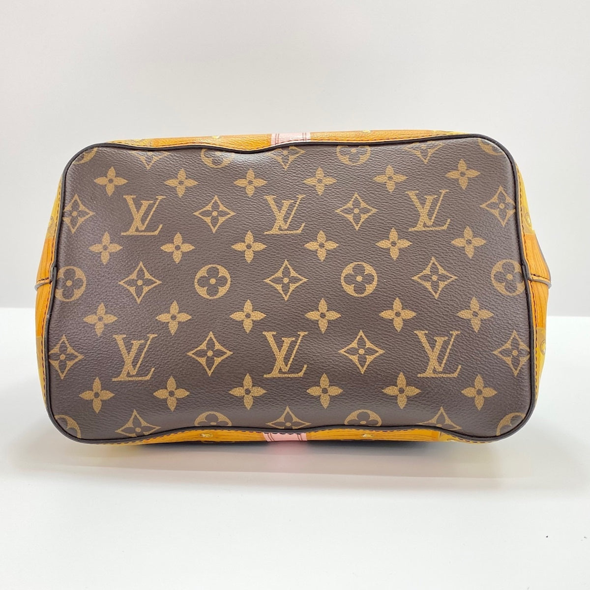 Louis Vuitton Brown Shoulder Bag (Pre-Owned)