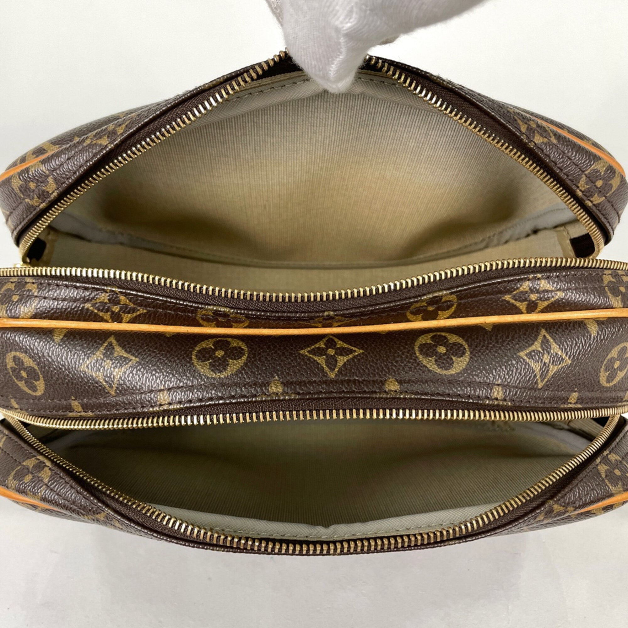 Louis Vuitton Brown Monogram Shoulder Bag (Pre-Owned)