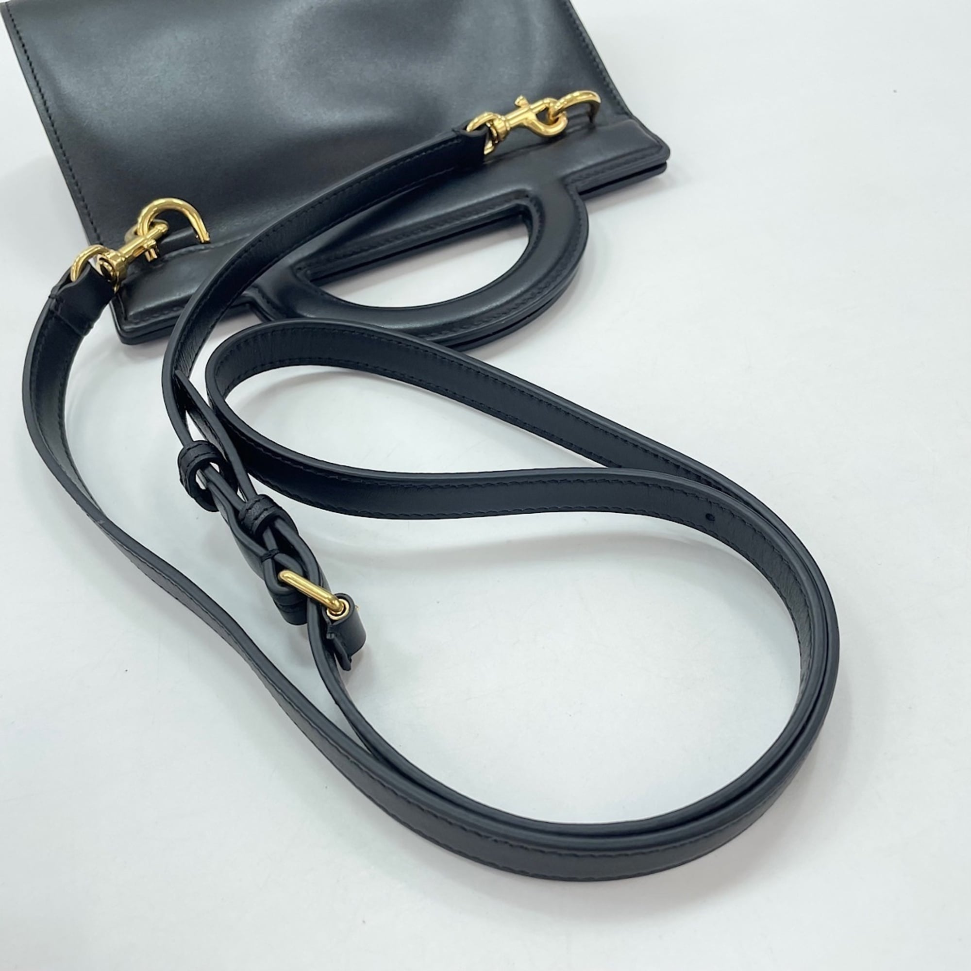Valentino Black Handbag Shoulder Bag (Pre-Owned)