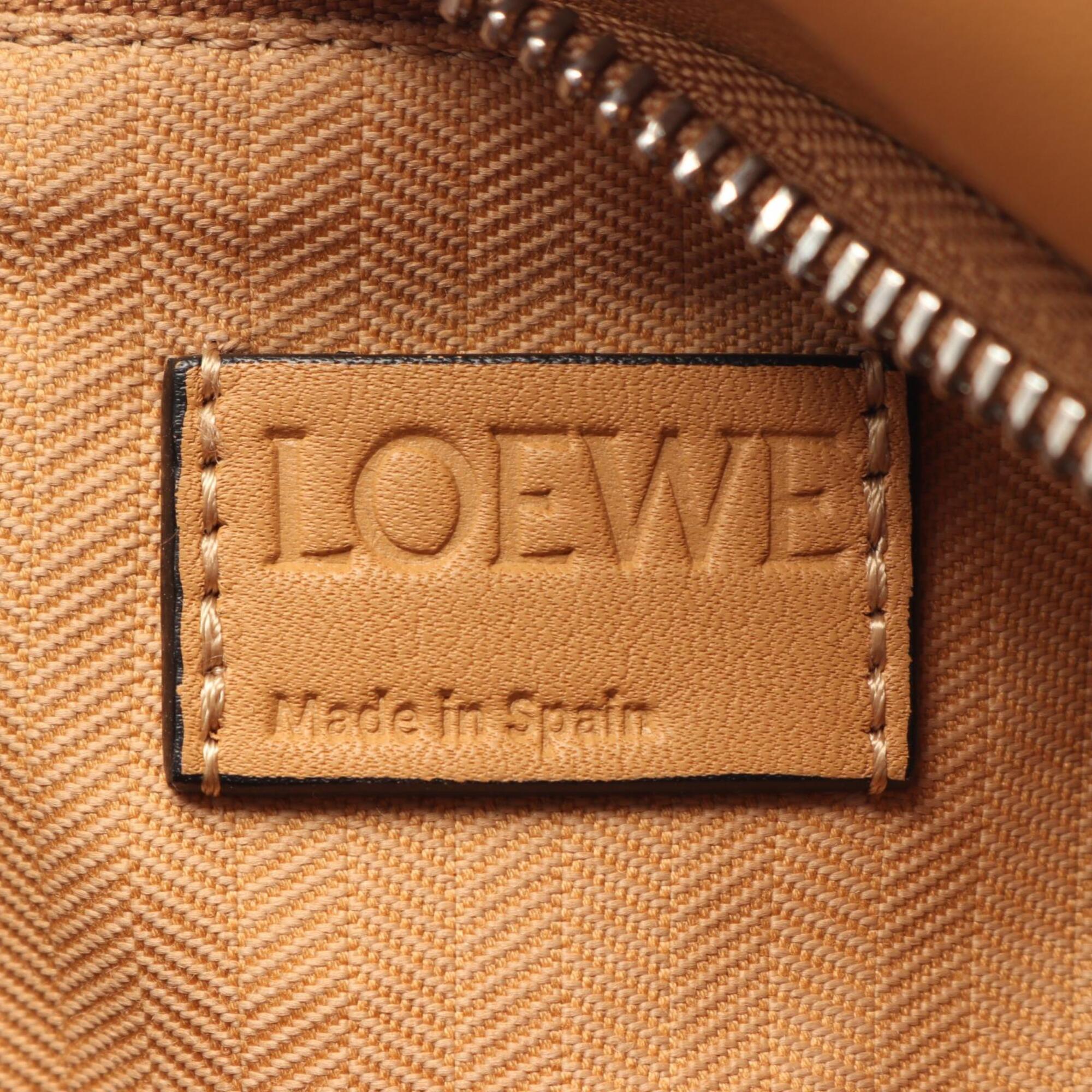 Loewe Beige Leather Fanny Pack Handbag (Pre-Owned)