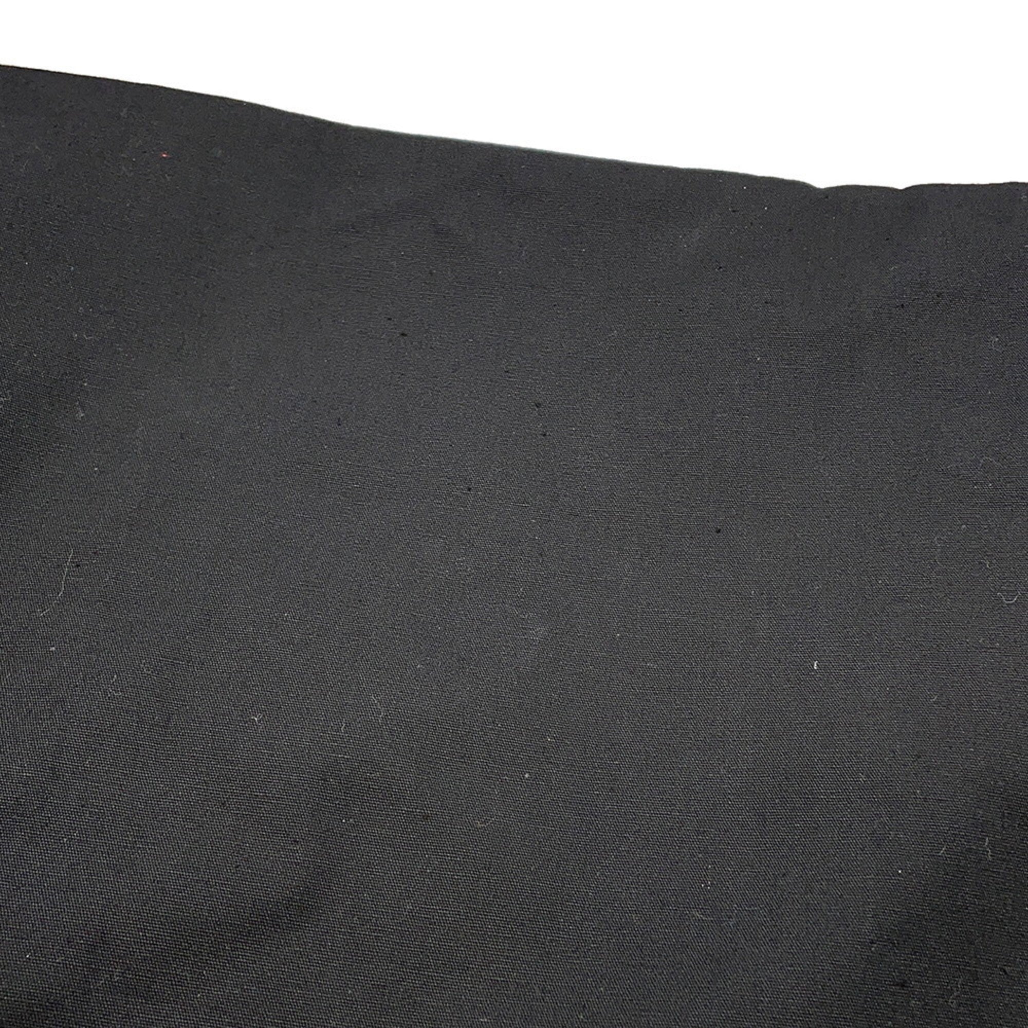 Chanel Black Leather Shoulder Bag (Pre-Owned)