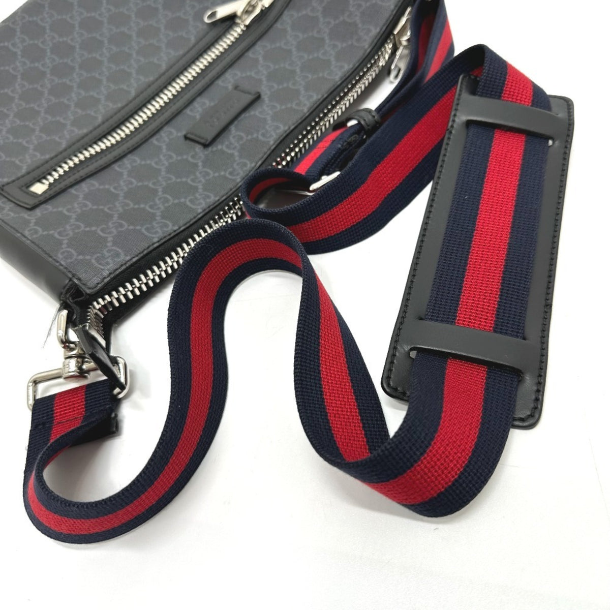 Gucci Black Gg Supreme Shoulder Bag (Pre-Owned)