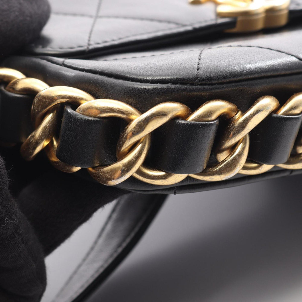 Chanel Matelasse Black Leather Handbag Shoulder Bag (Pre-Owned)