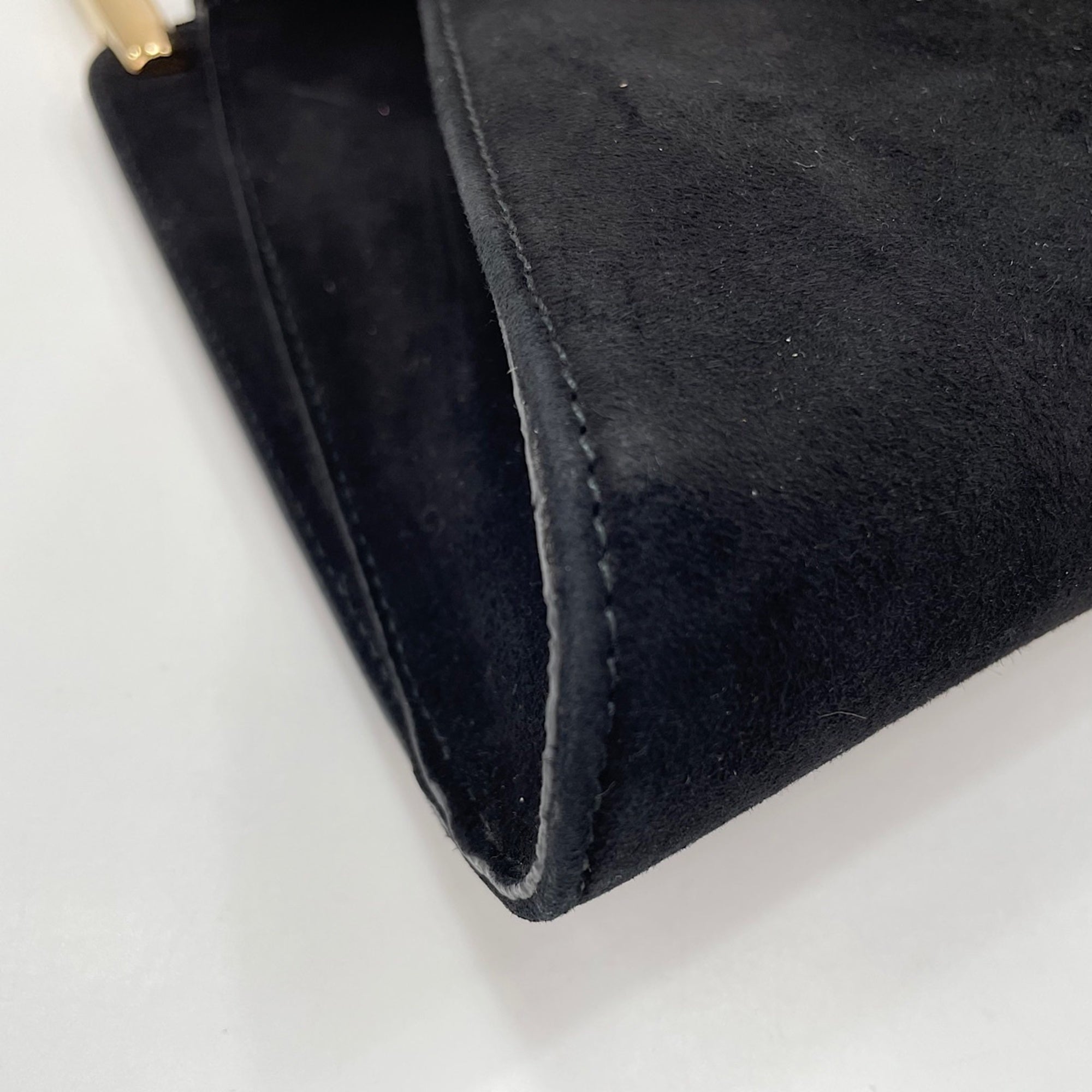 Salvatore Ferragamo Gancini Black Shoulder Bag (Pre-Owned)