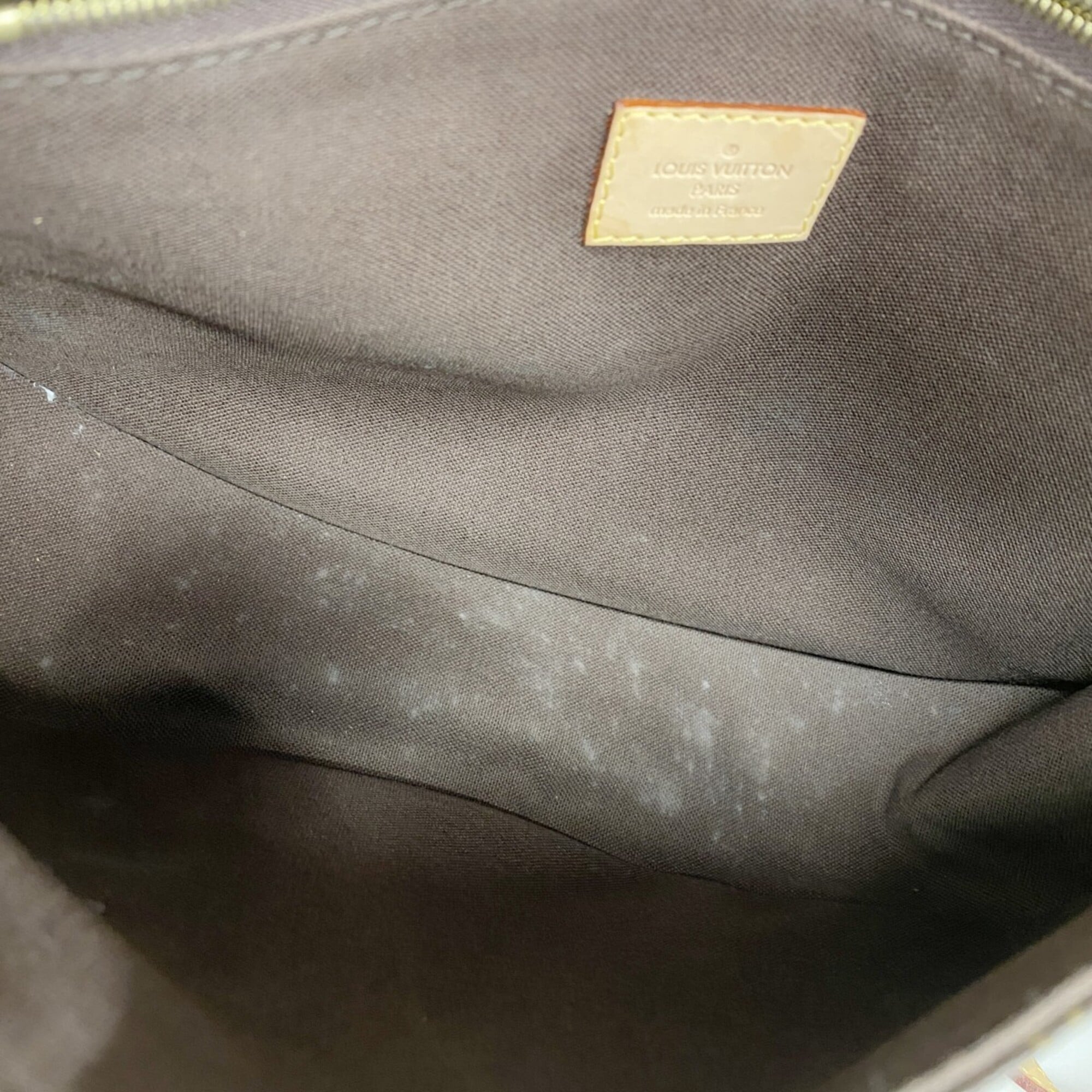 Louis Vuitton Brown Shoulder Bag (Pre-Owned)