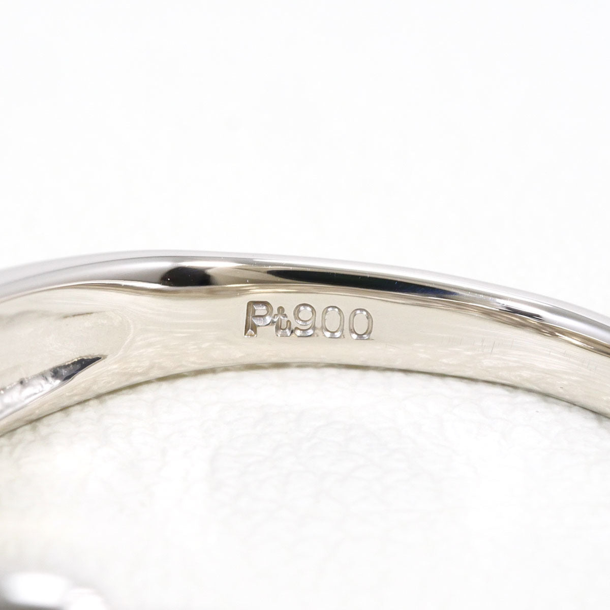 Unbranded Platinum Platinum 900 Band Ring (Pre-Owned)