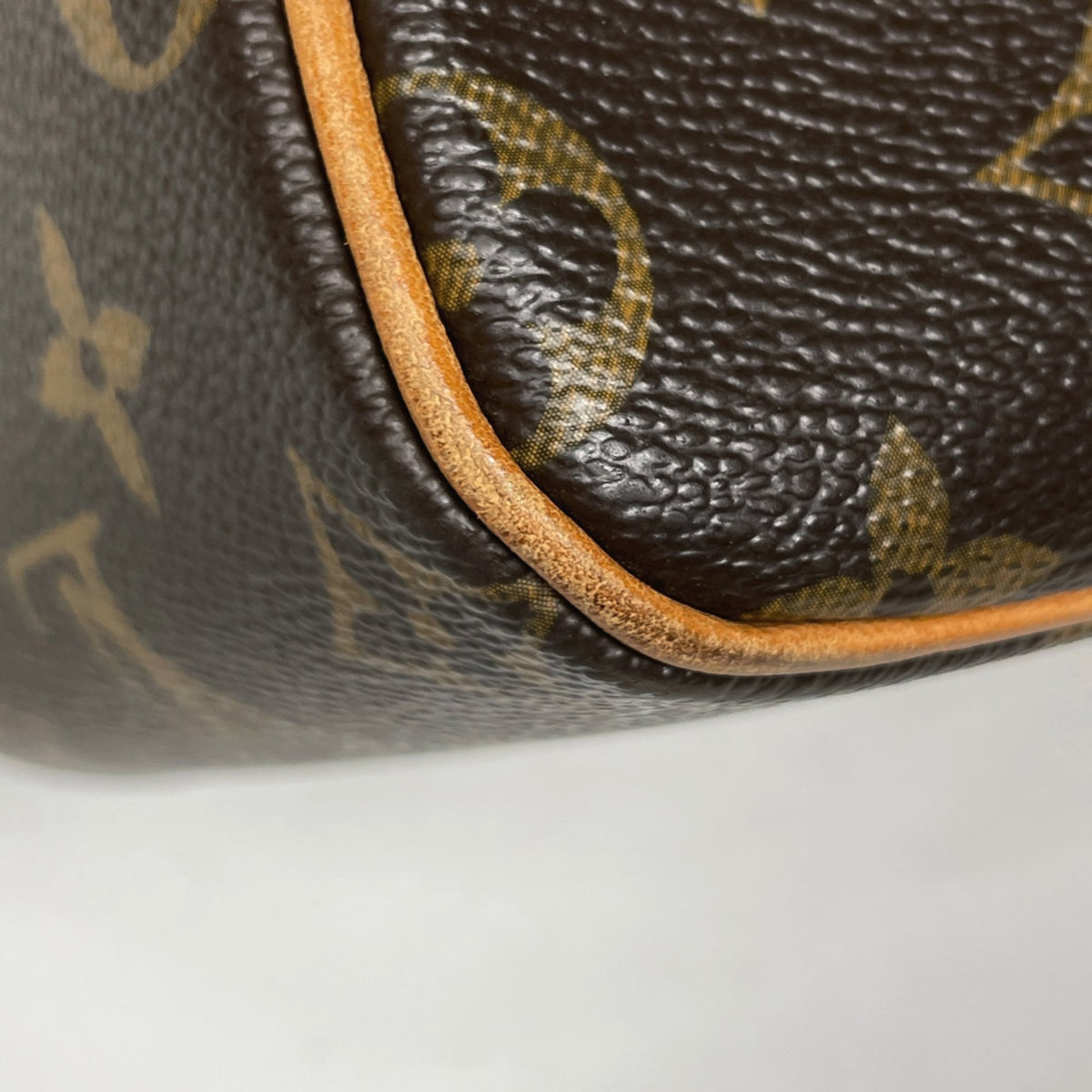 Louis Vuitton Brown Monogram Shoulder Bag (Pre-Owned)