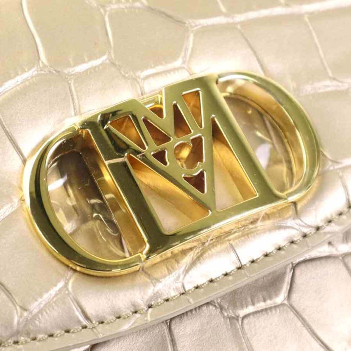Mcm Gold Leather Shoulder Bag (Pre-Owned)