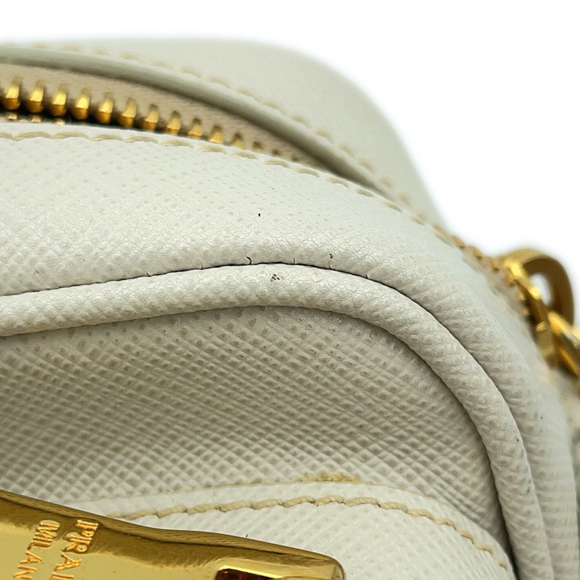Prada White Leather Handbag Shoulder Bag (Pre-Owned)