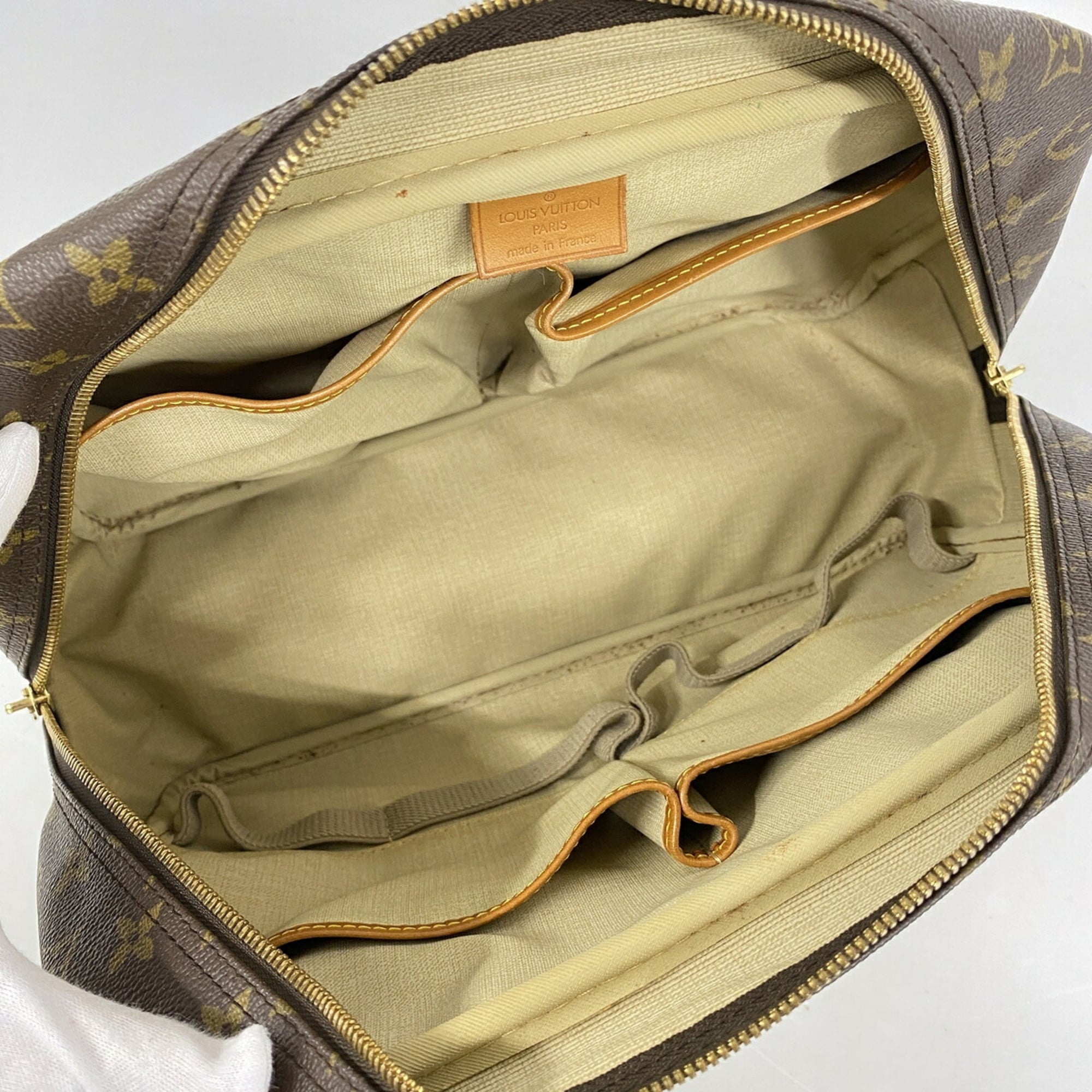 Louis Vuitton Brown Handbag (Pre-Owned)